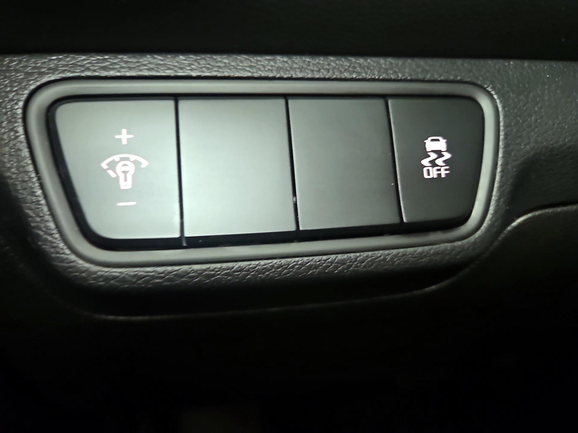 Thumbnail: 2023 Kia Forte - 13