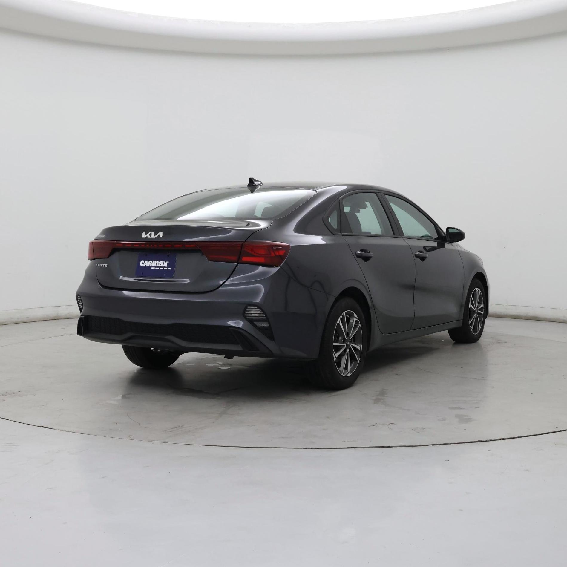 Thumbnail: 2023 Kia Forte - 8