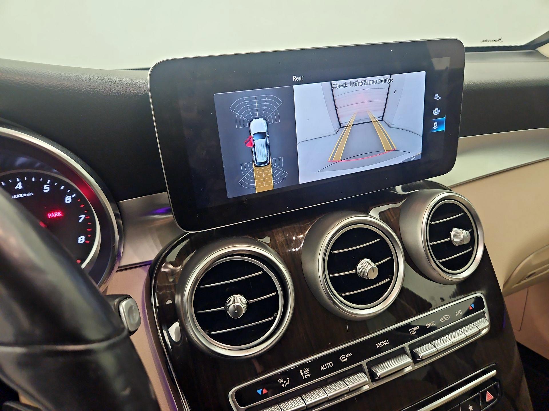 Thumbnail: 2021 Mercedes-Benz GLC - 15