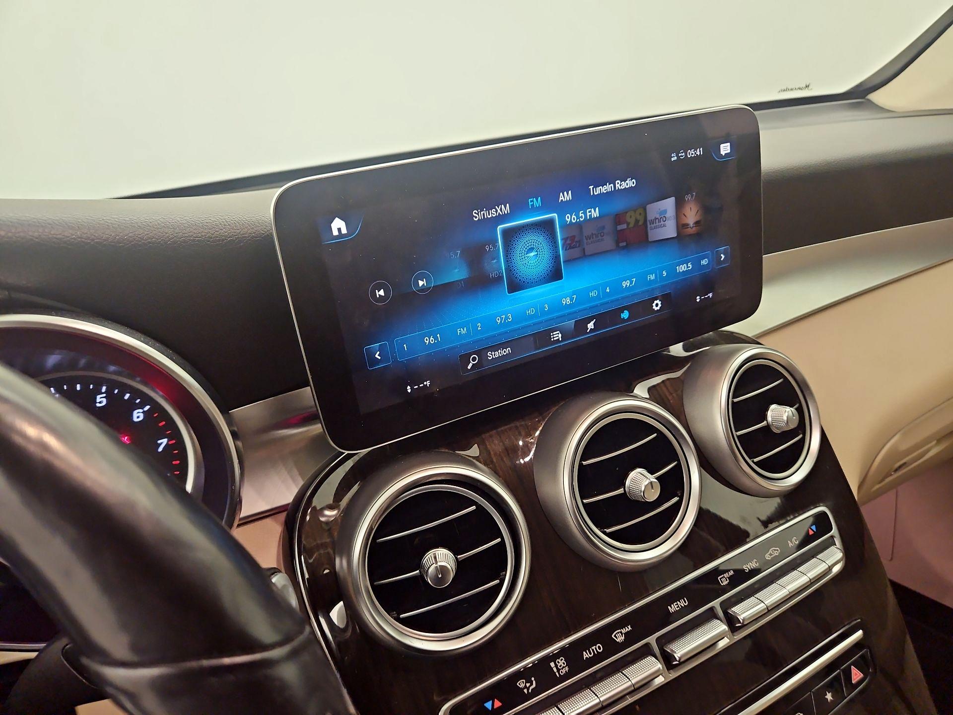 Thumbnail: 2021 Mercedes-Benz GLC - 16