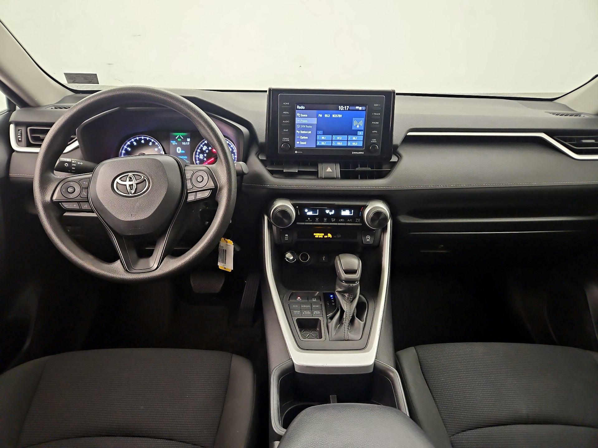 Thumbnail: 2022 Toyota RAV4 - 9