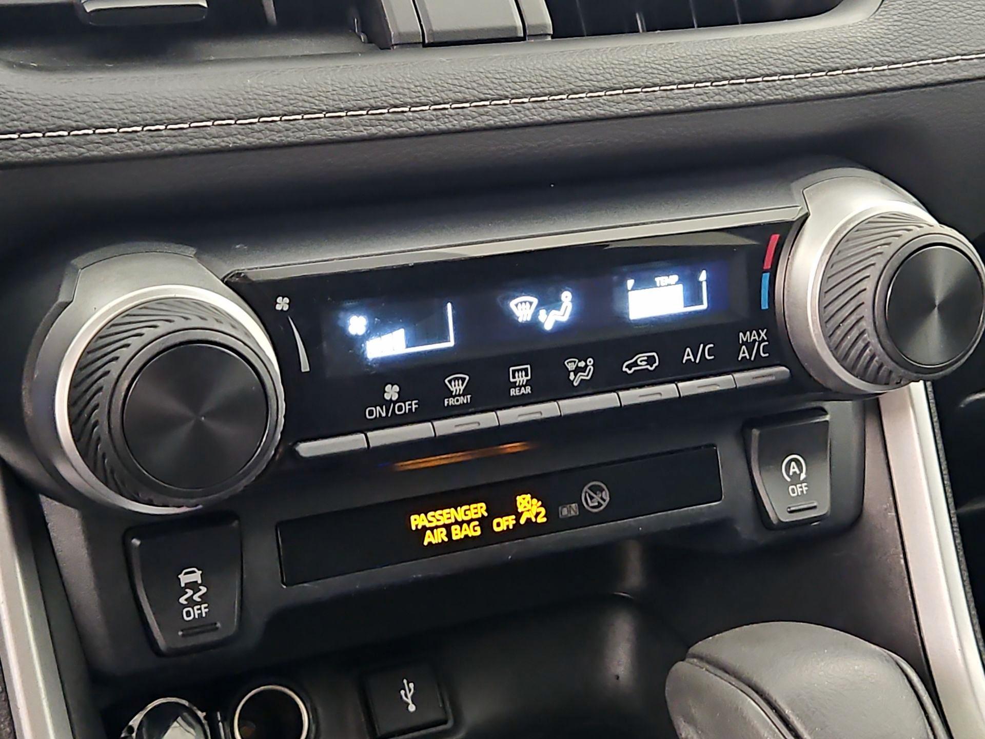 Thumbnail: 2022 Toyota RAV4 - 16