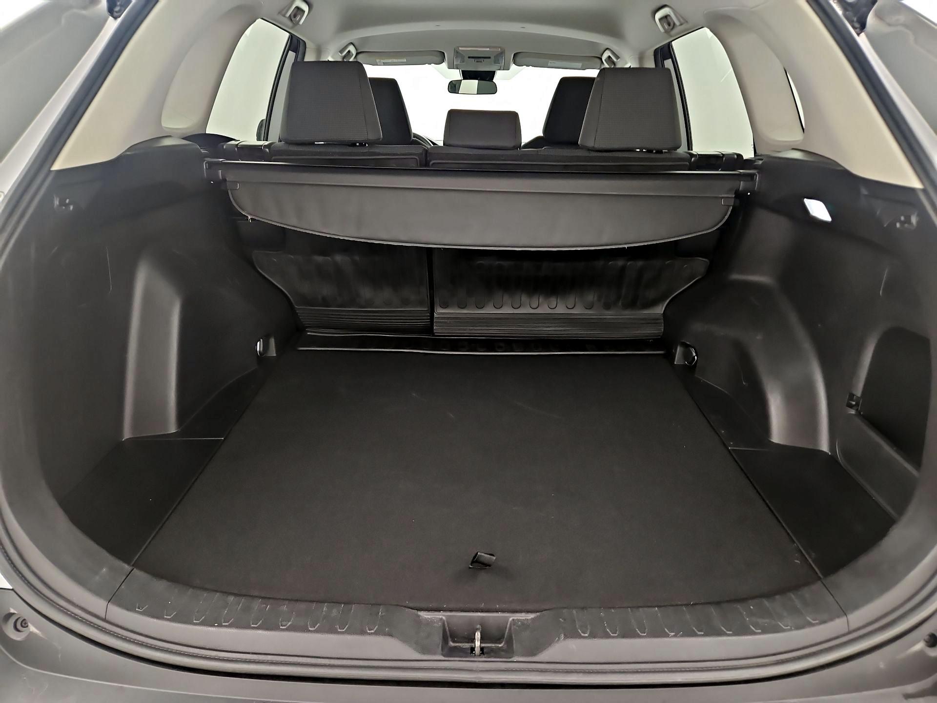 Thumbnail: 2022 Toyota RAV4 - 20