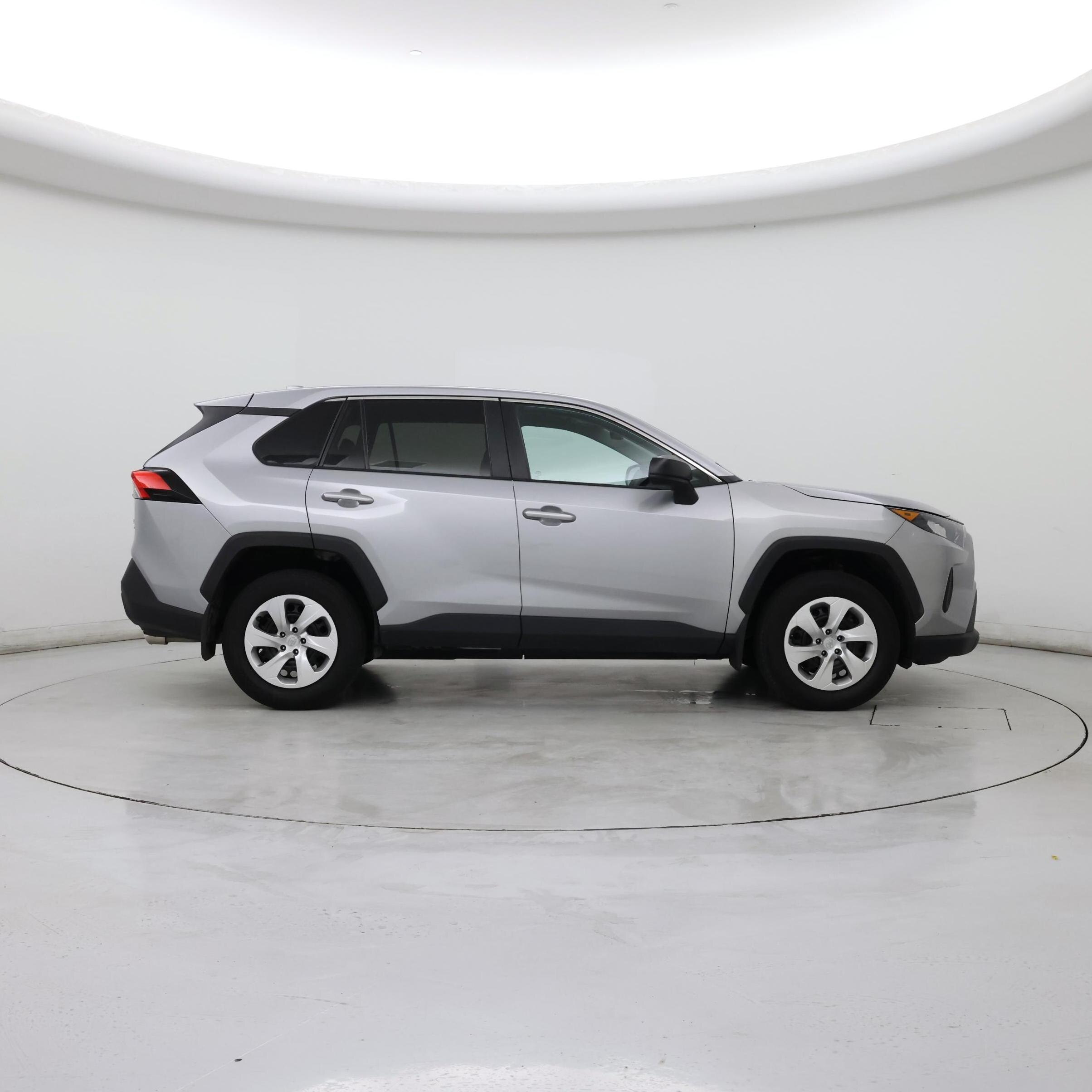 Thumbnail: 2022 Toyota RAV4 - 7