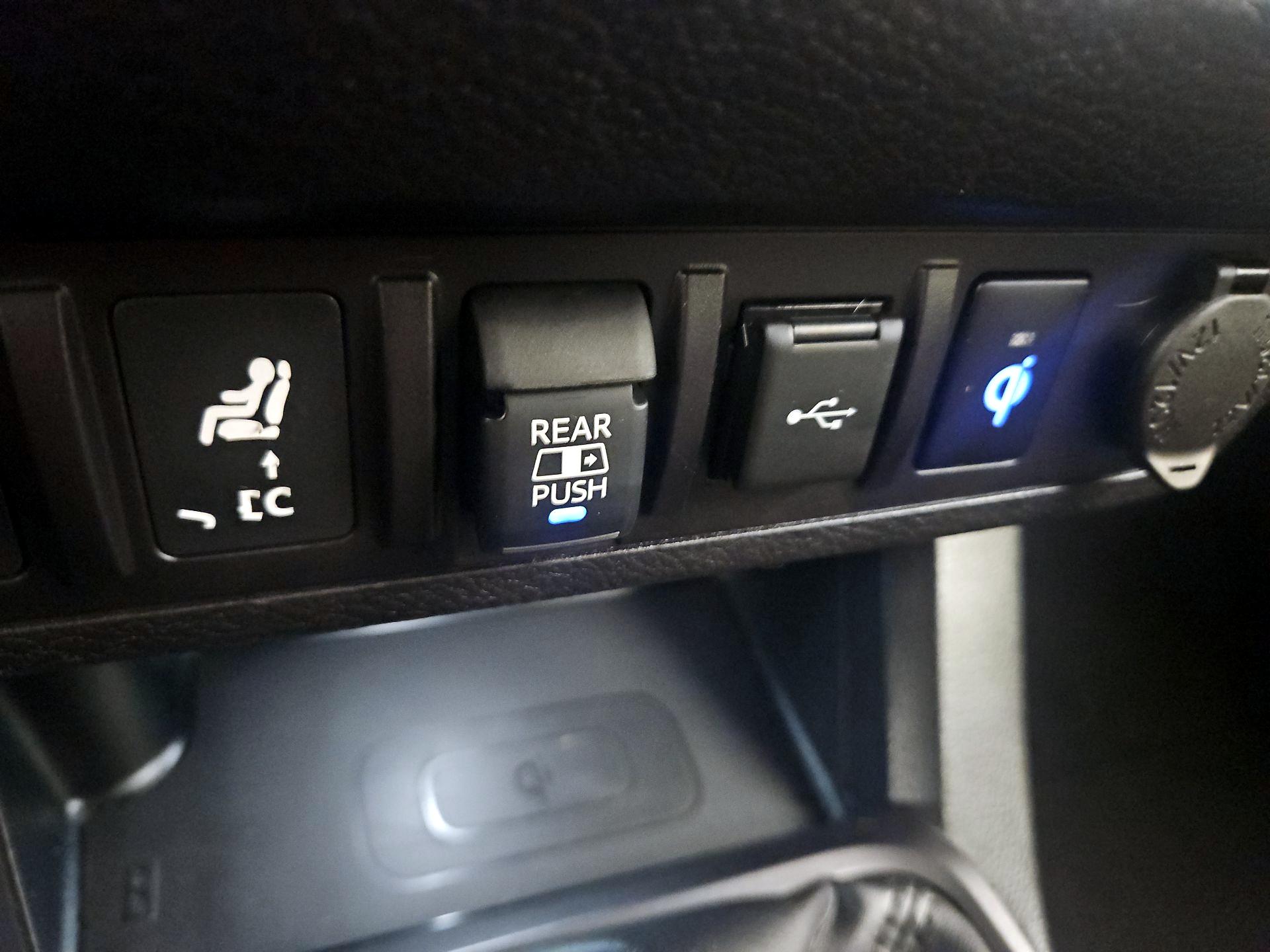 Thumbnail: 2021 Toyota Tacoma - 18