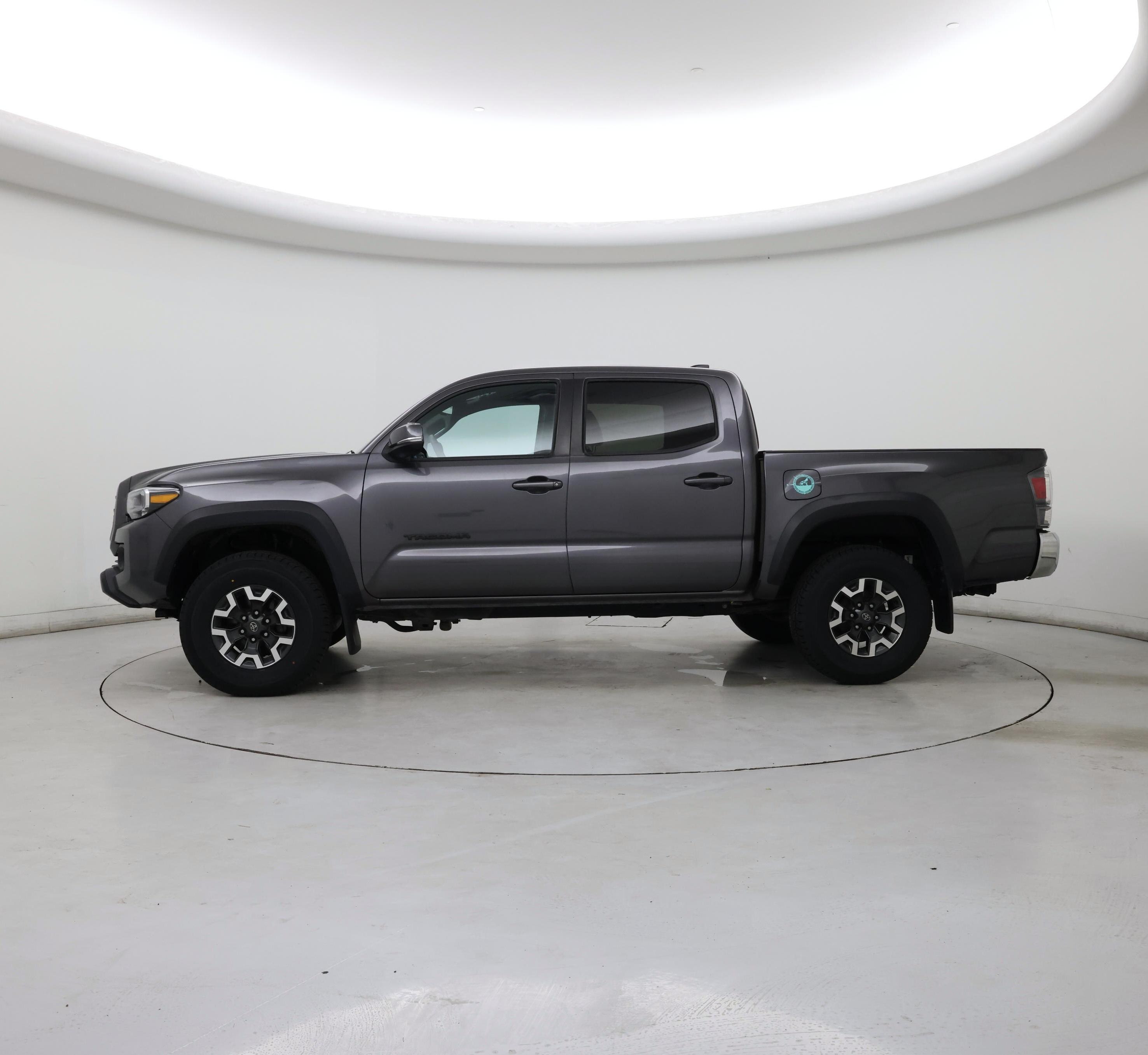 Thumbnail: 2021 Toyota Tacoma - 3