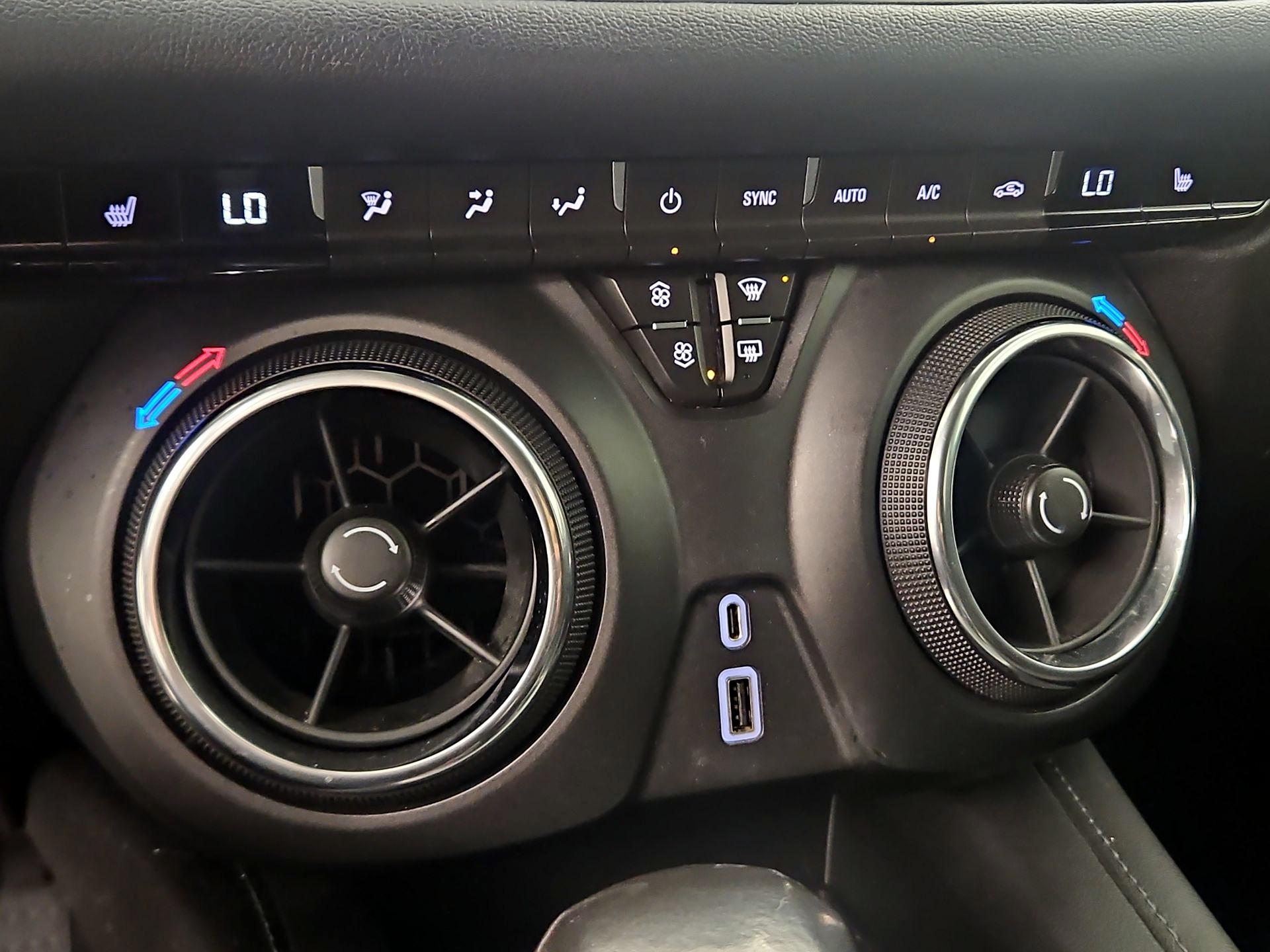 Thumbnail: 2019 Chevrolet Blazer - 16