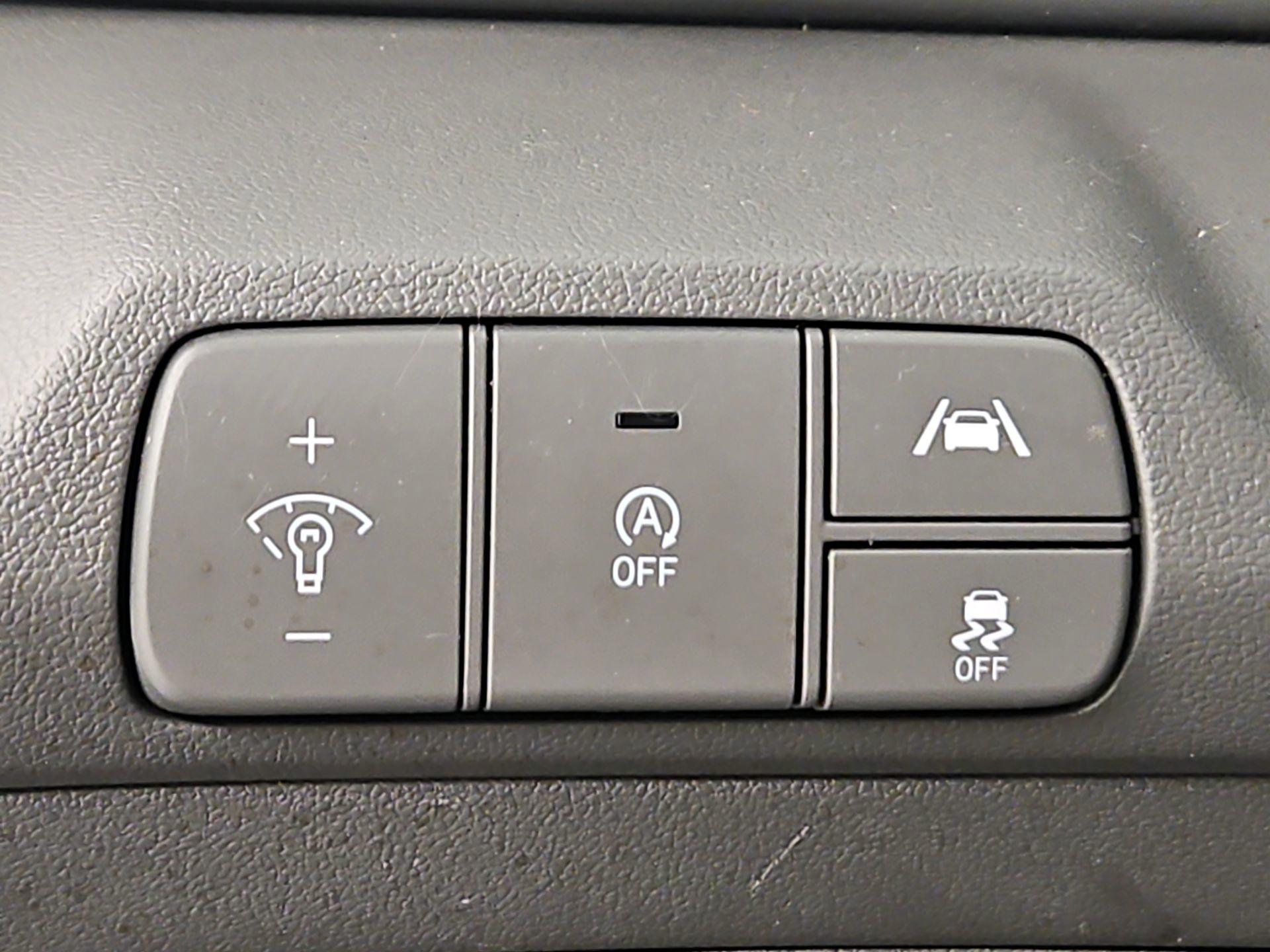 Thumbnail: 2023 Hyundai Elantra - 13