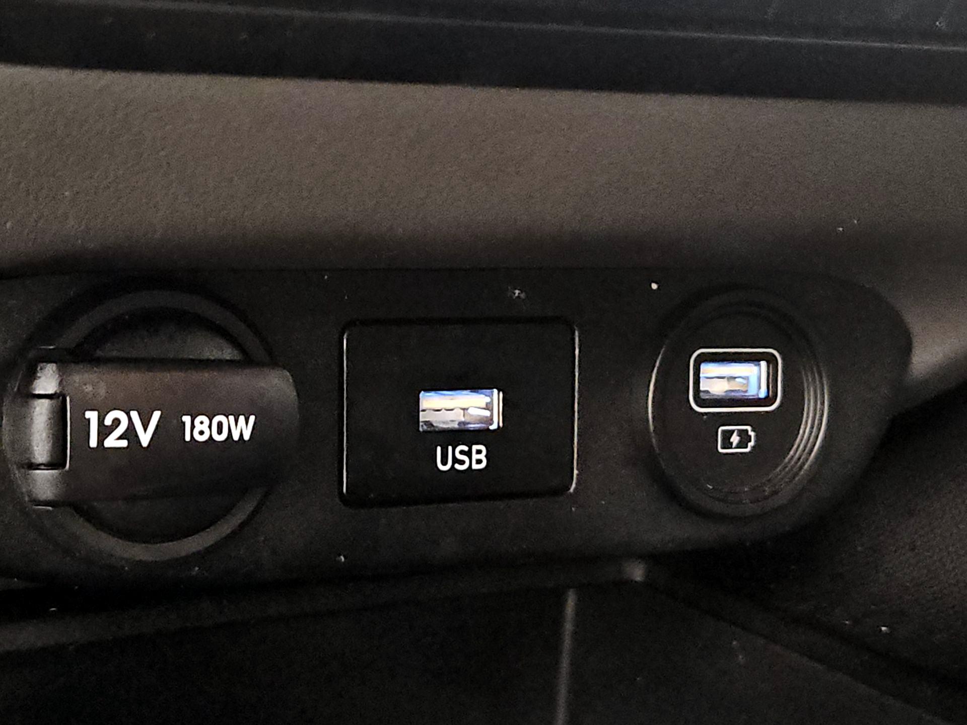 Thumbnail: 2023 Hyundai Elantra - 18