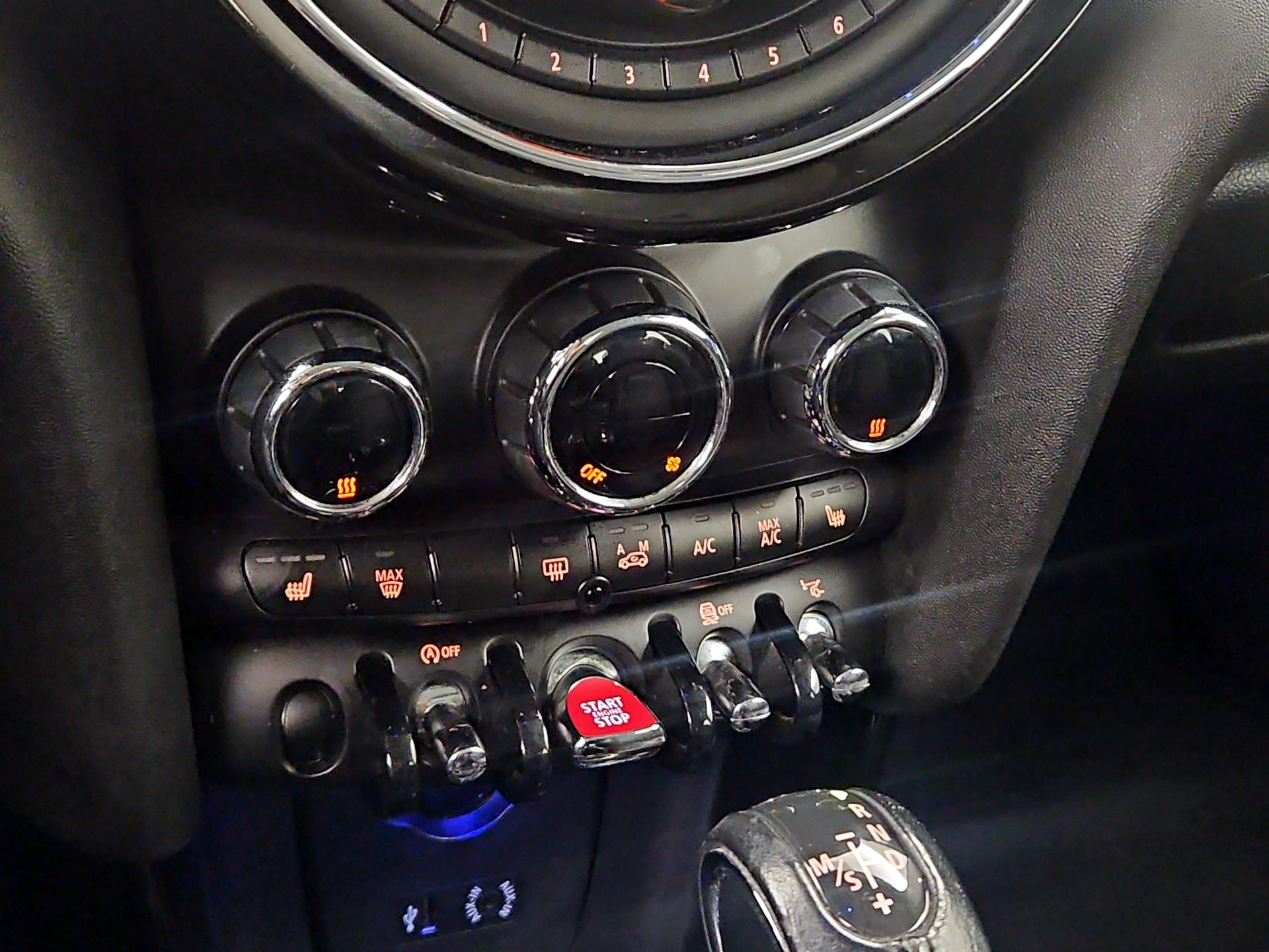 Thumbnail: 2016 MINI Cooper Hardtop - 16