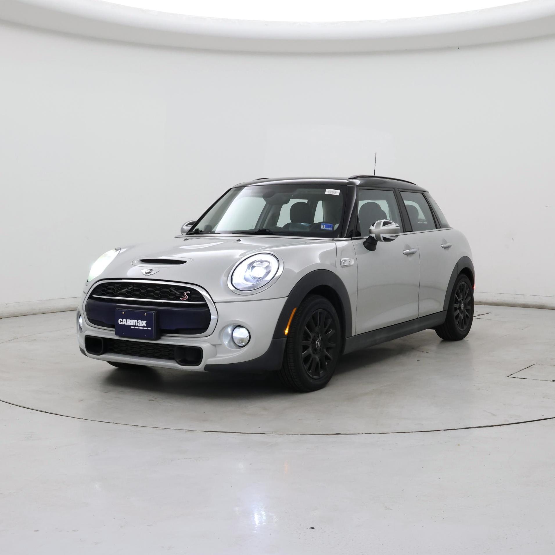 Thumbnail: 2016 MINI Cooper Hardtop - 4