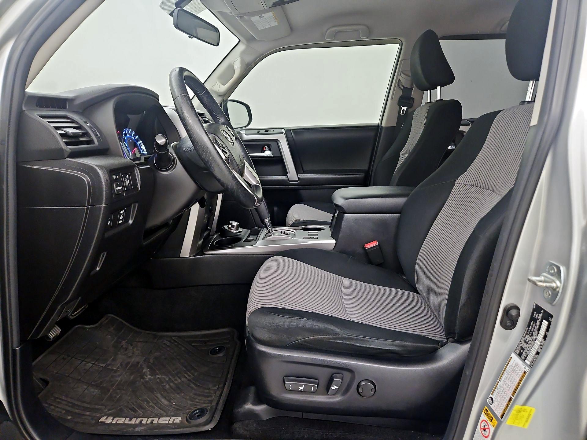 Thumbnail: 2015 Toyota 4Runner - 11