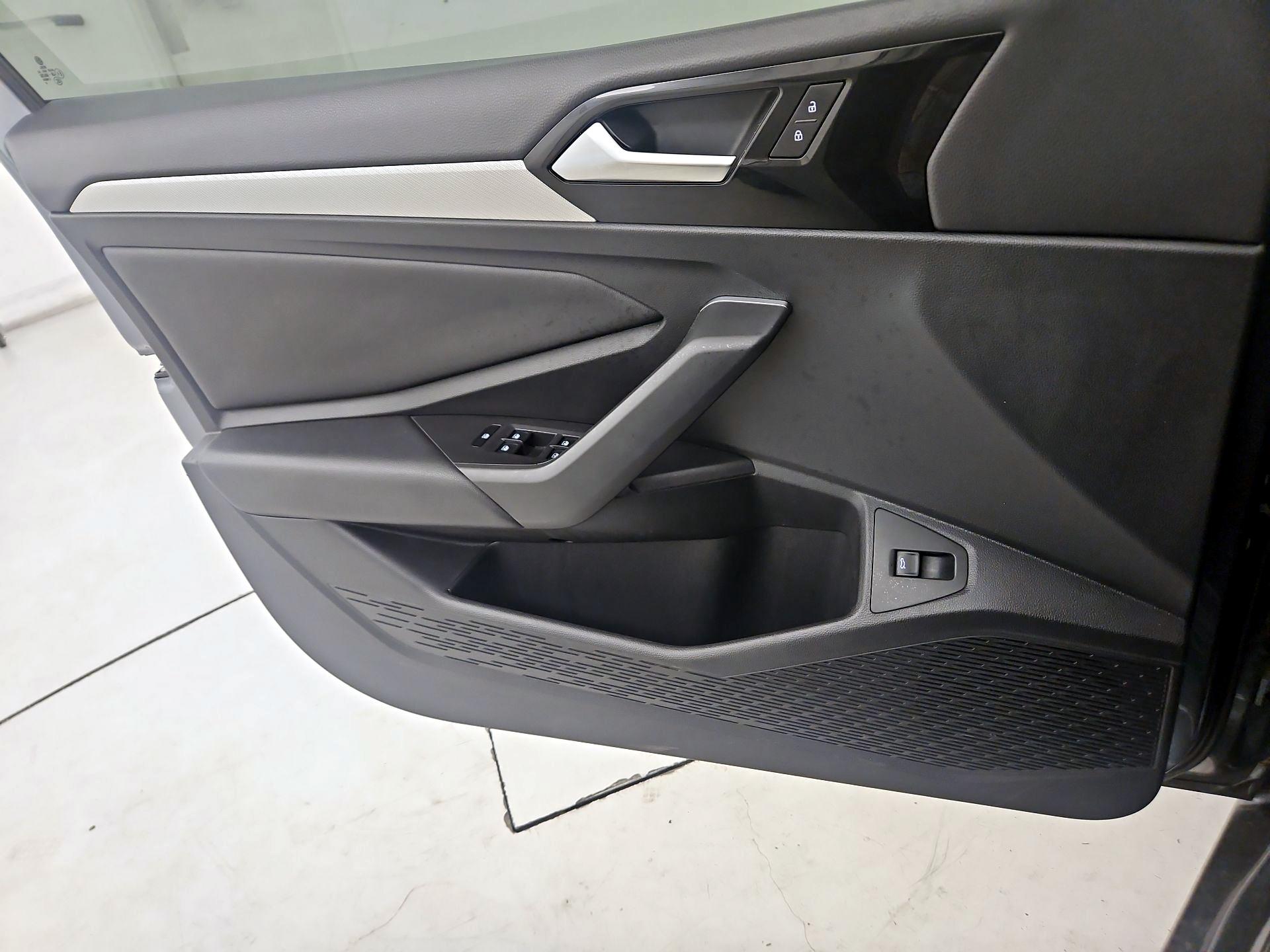 Thumbnail: 2020 Volkswagen Jetta - 12