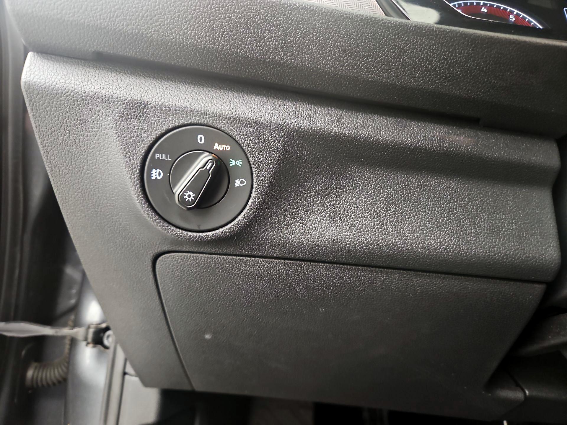 Thumbnail: 2020 Volkswagen Jetta - 13