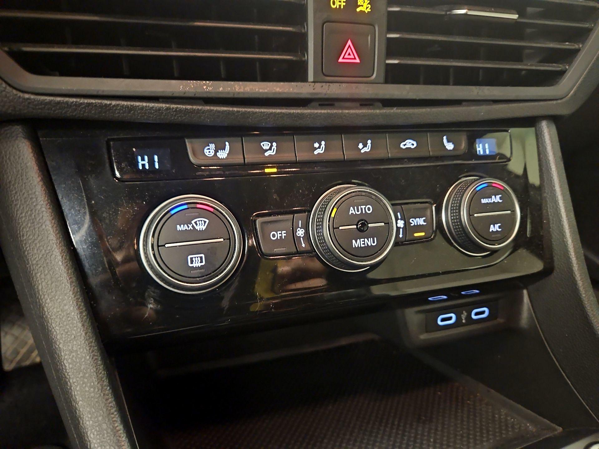 Thumbnail: 2020 Volkswagen Jetta - 15