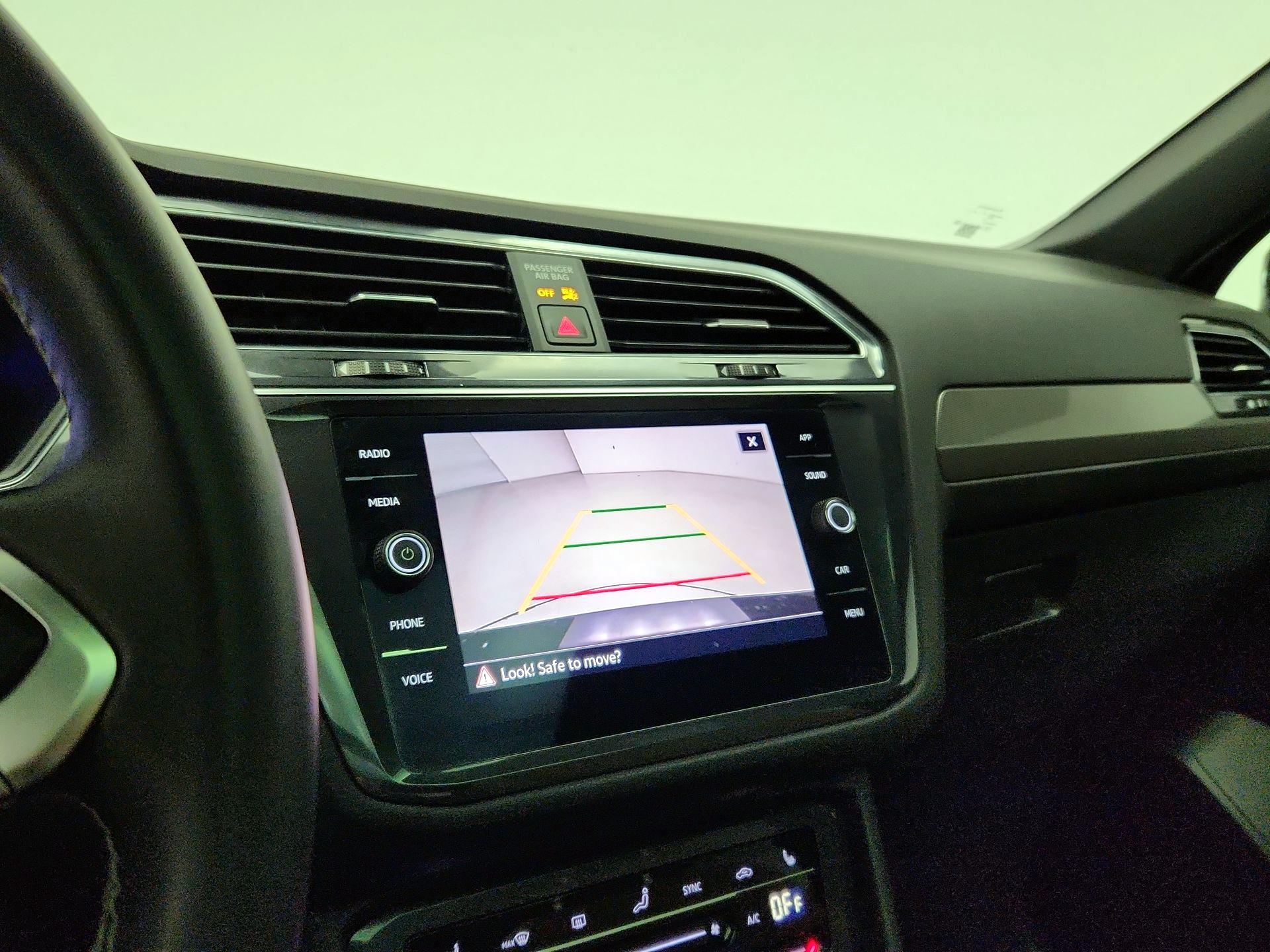 Thumbnail: 2023 Volkswagen Tiguan - 14