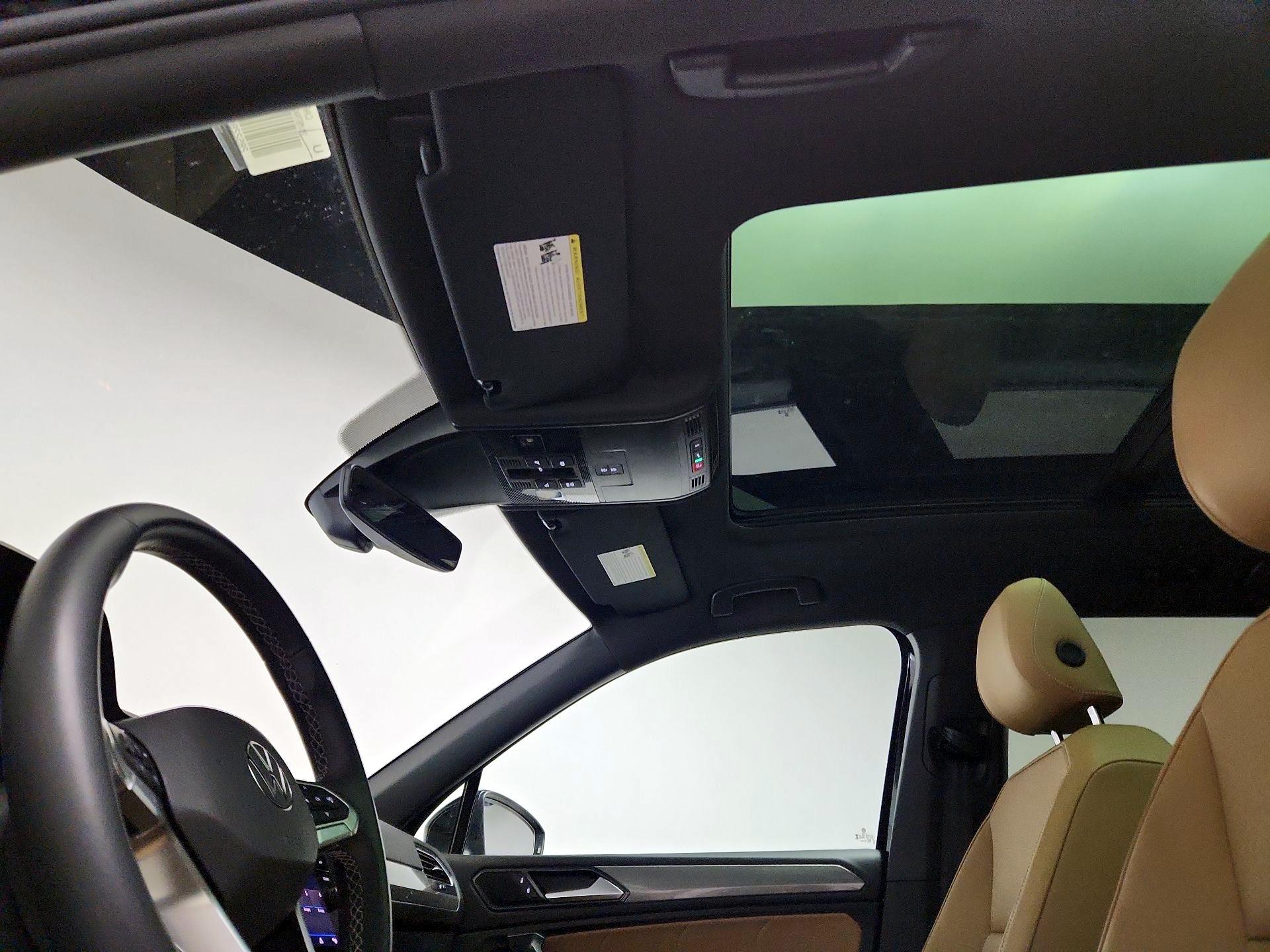 Thumbnail: 2023 Volkswagen Tiguan - 19