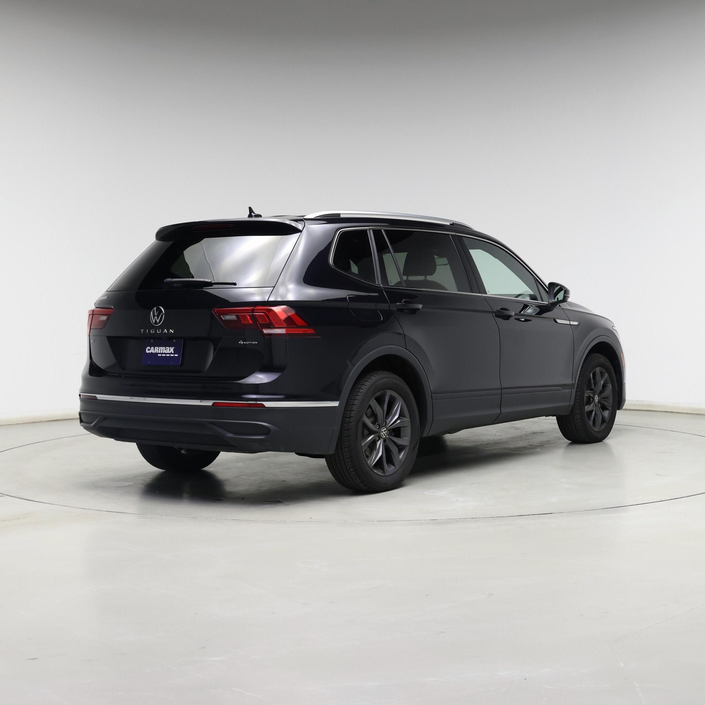 Thumbnail: 2023 Volkswagen Tiguan - 8