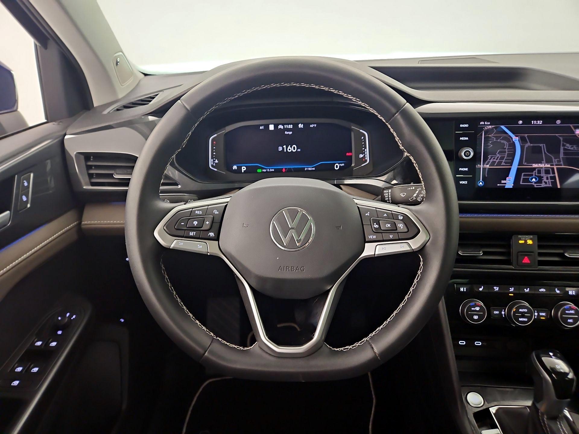 Thumbnail: 2023 Volkswagen Taos - 10