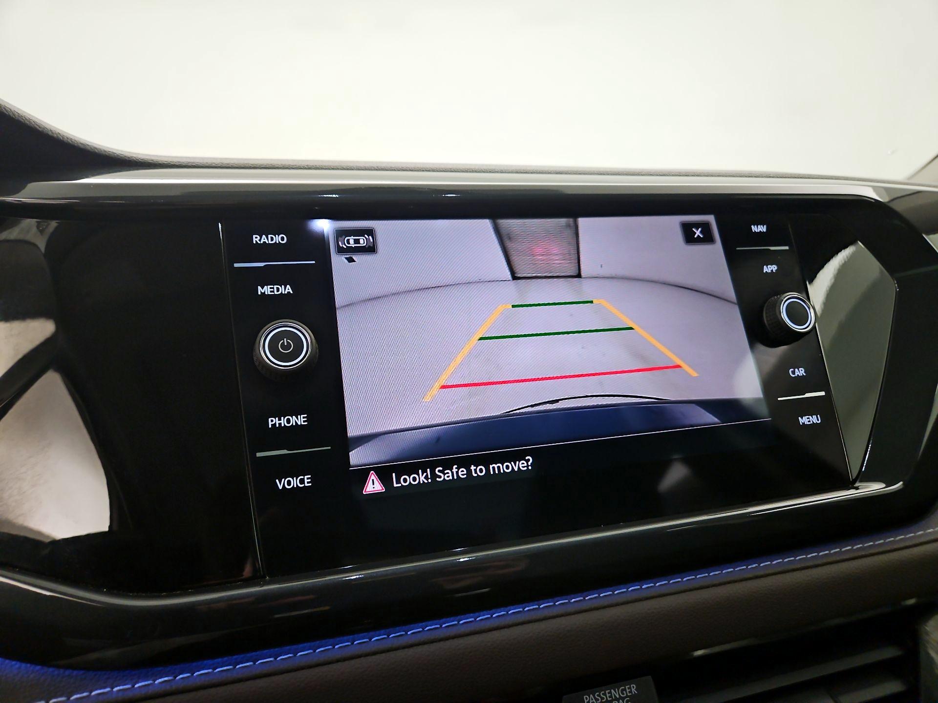 Thumbnail: 2023 Volkswagen Taos - 15