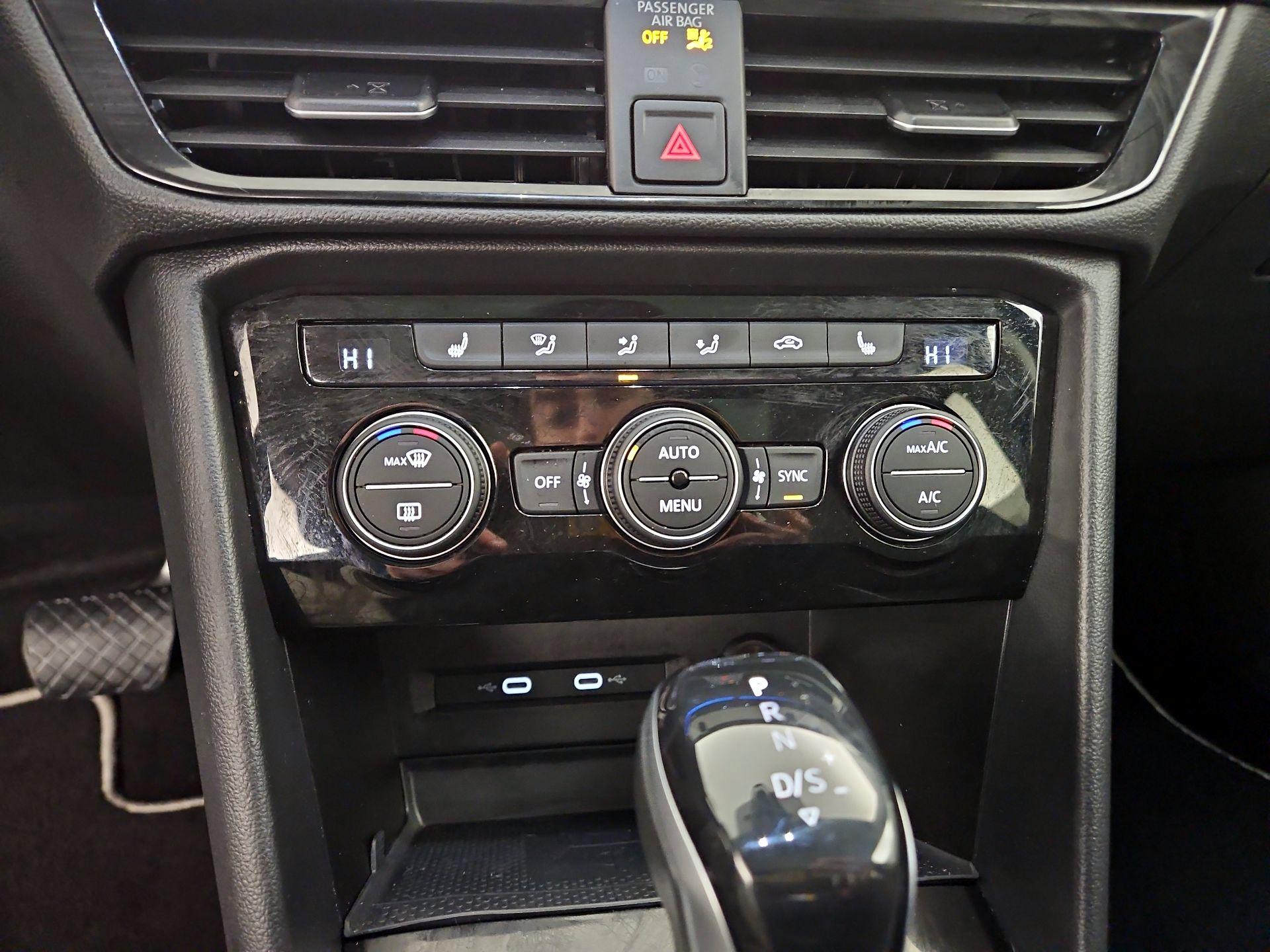 Thumbnail: 2023 Volkswagen Taos - 17