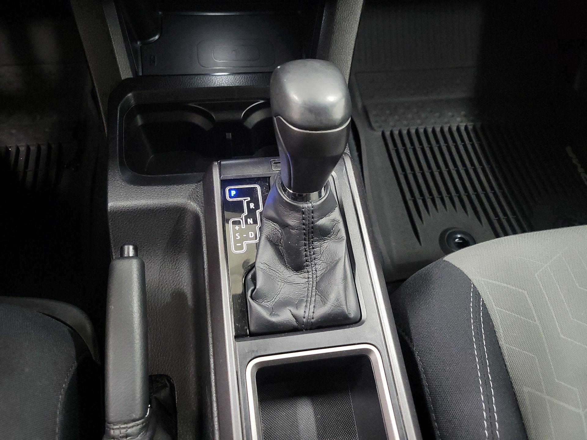 Thumbnail: 2021 Toyota Tacoma - 17