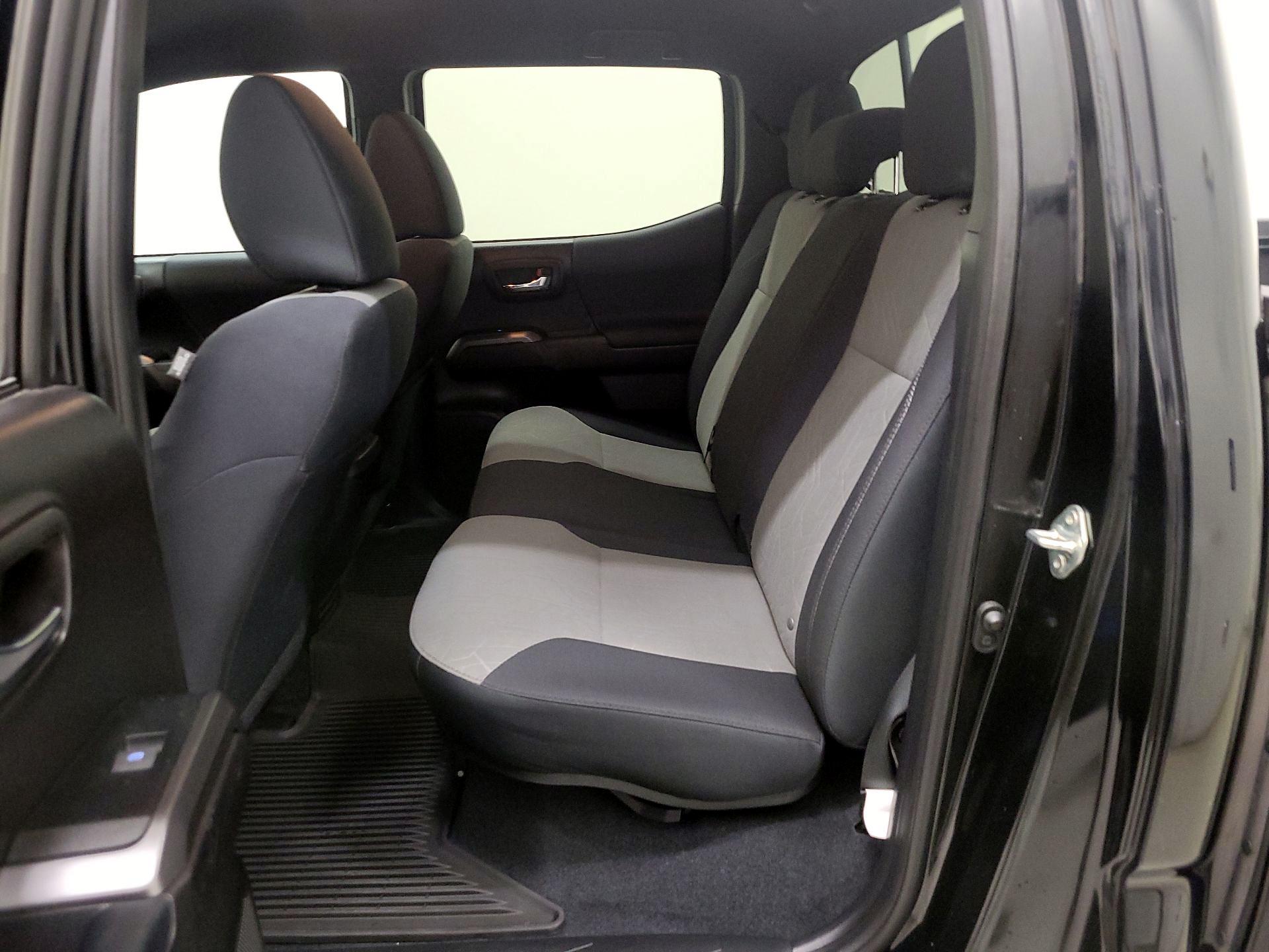 Thumbnail: 2021 Toyota Tacoma - 19