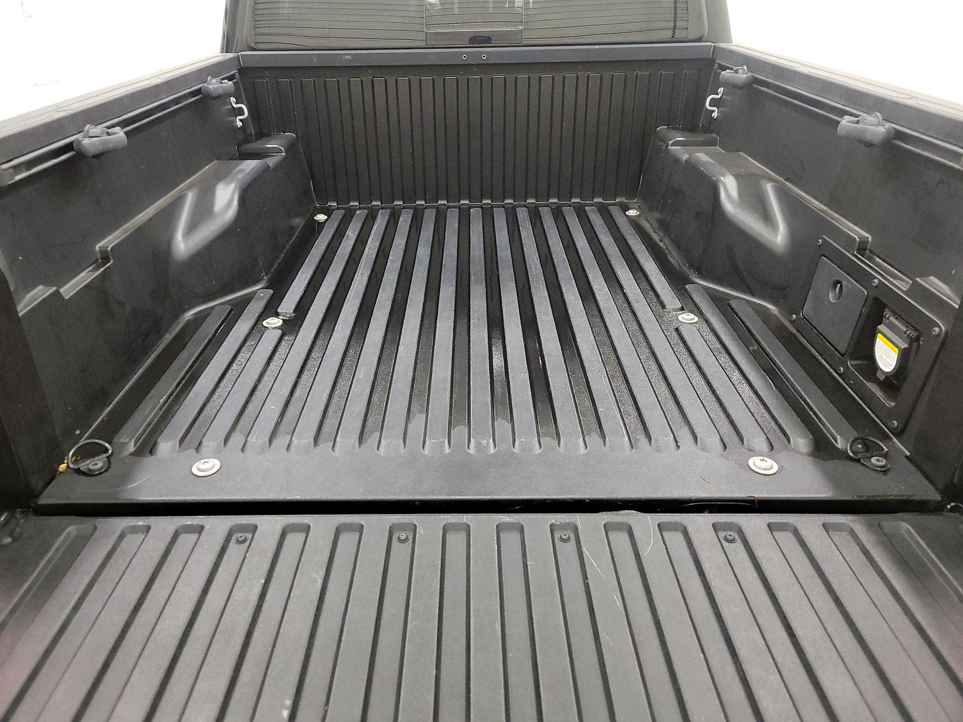 Thumbnail: 2021 Toyota Tacoma - 20