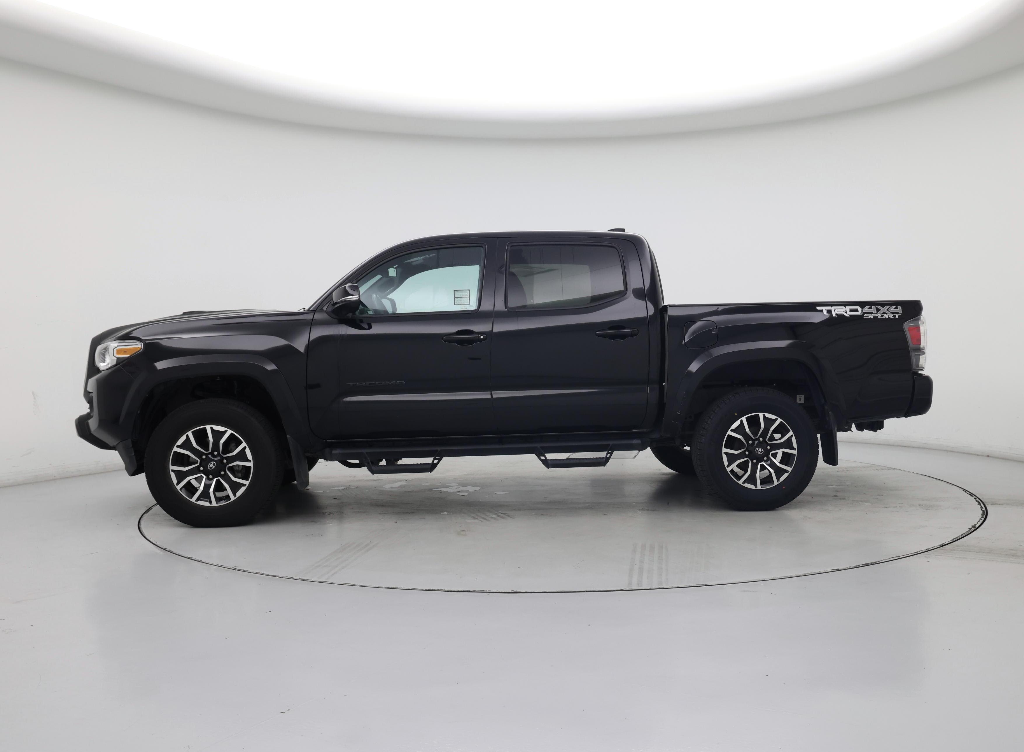 Thumbnail: 2021 Toyota Tacoma - 3
