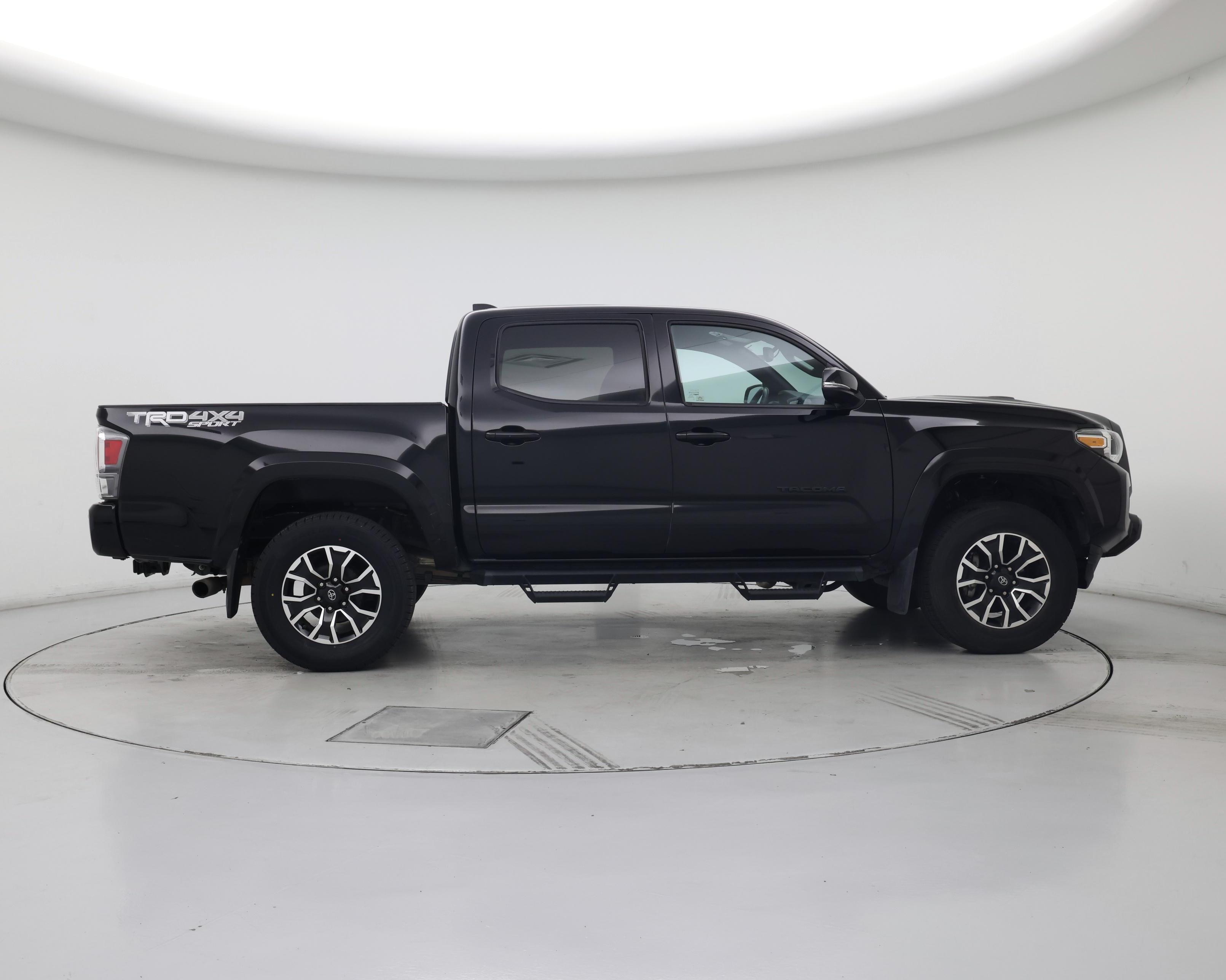 Thumbnail: 2021 Toyota Tacoma - 7