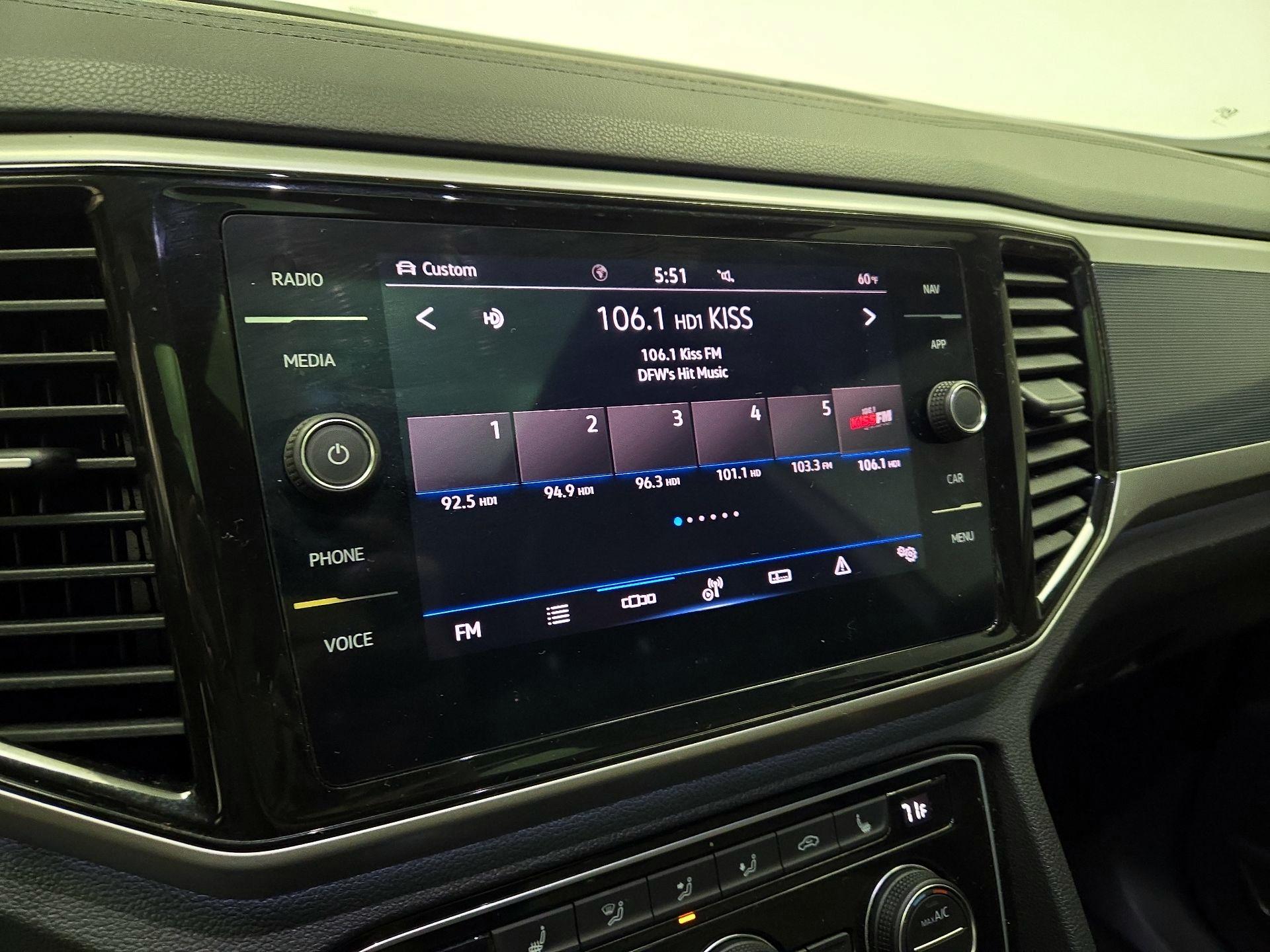 Thumbnail: 2023 Volkswagen Atlas - 16