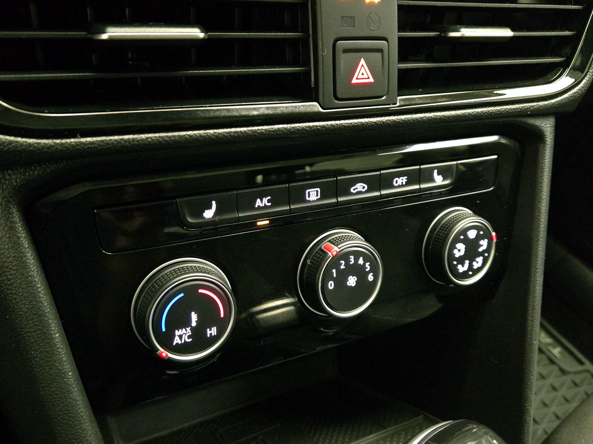 Thumbnail: 2023 Volkswagen Taos - 16