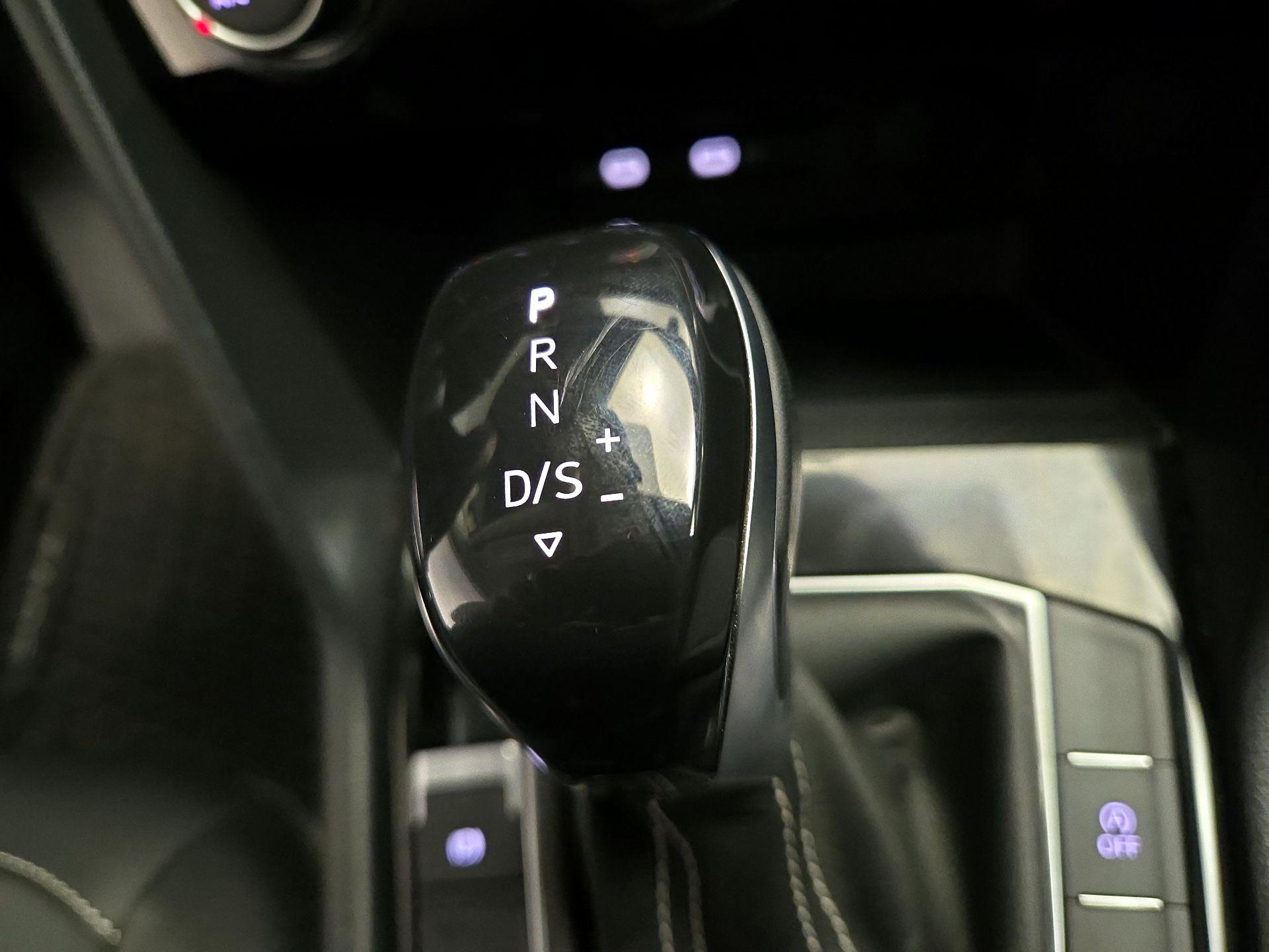 Thumbnail: 2023 Volkswagen Taos - 17