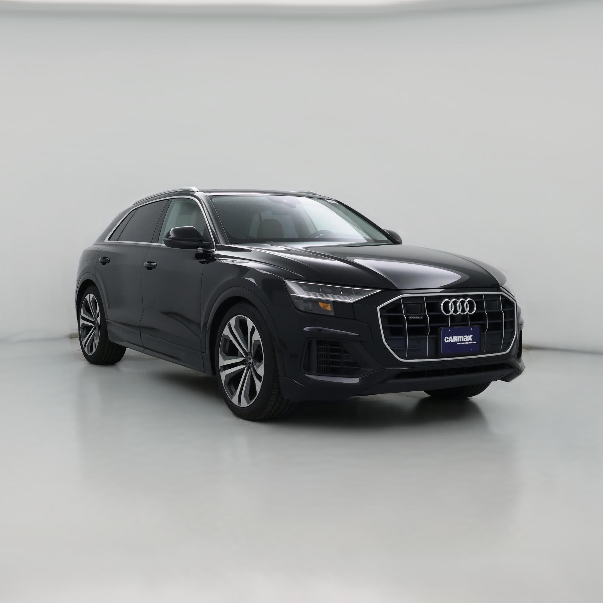 Thumbnail: 2022 Audi Q8 - 1