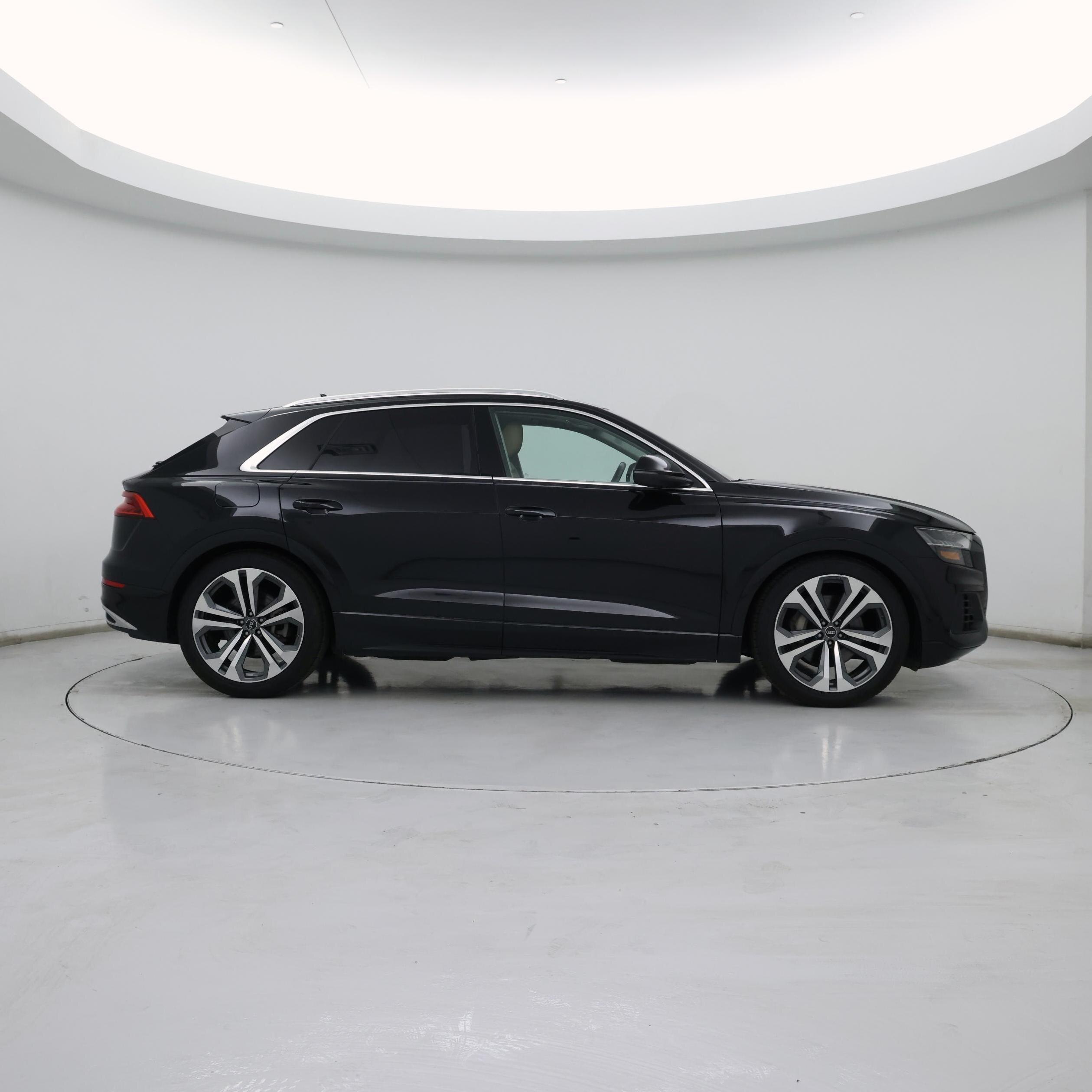 Thumbnail: 2022 Audi Q8 - 7