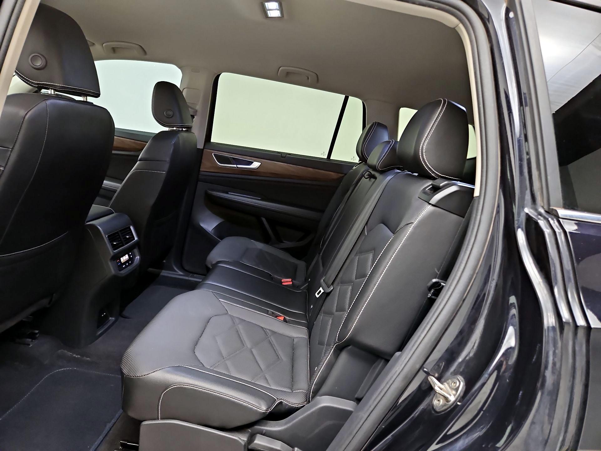 Thumbnail: 2024 Volkswagen Atlas - 20