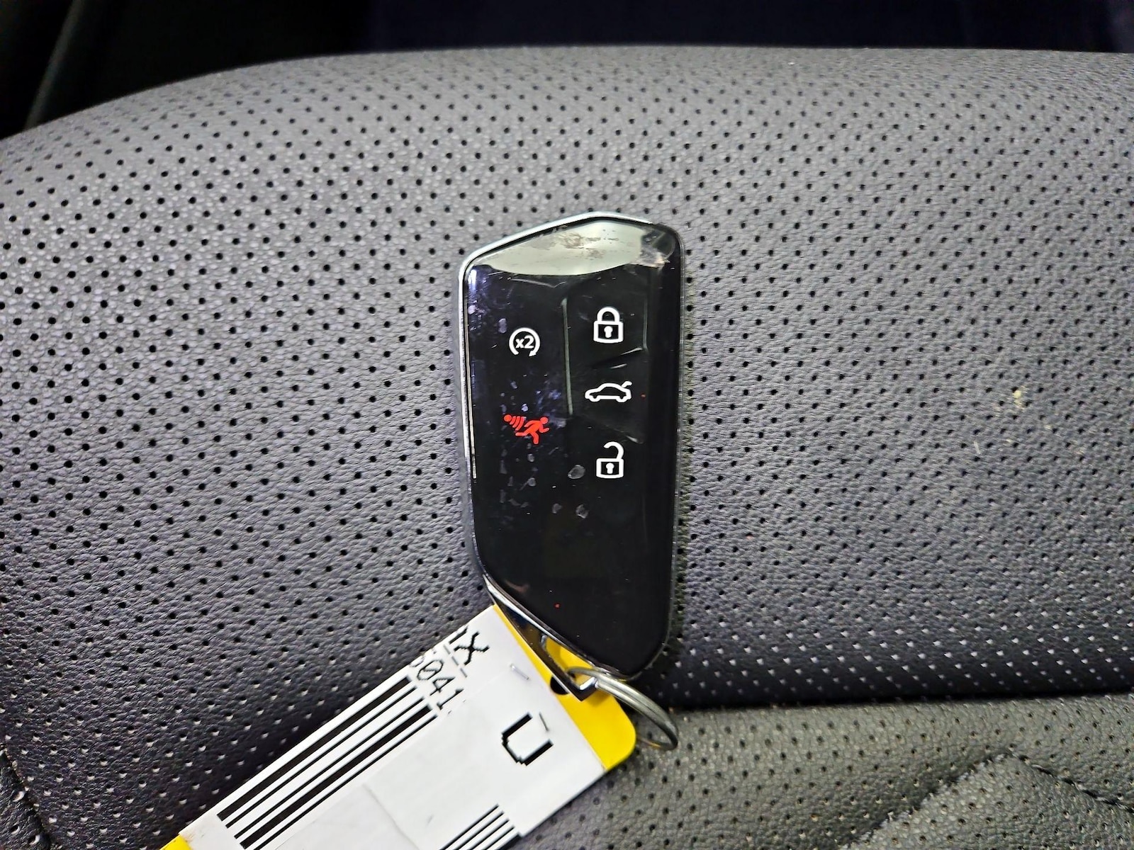 2024 Volkswagen Atlas SE w/Tech - Photo 26