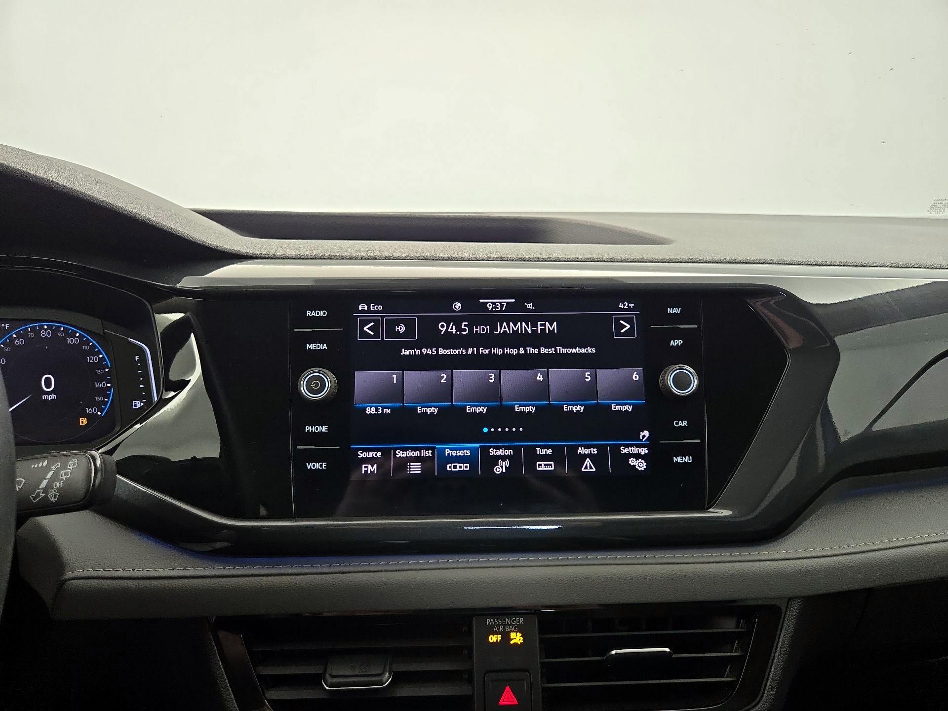 Thumbnail: 2023 Volkswagen Taos - 16