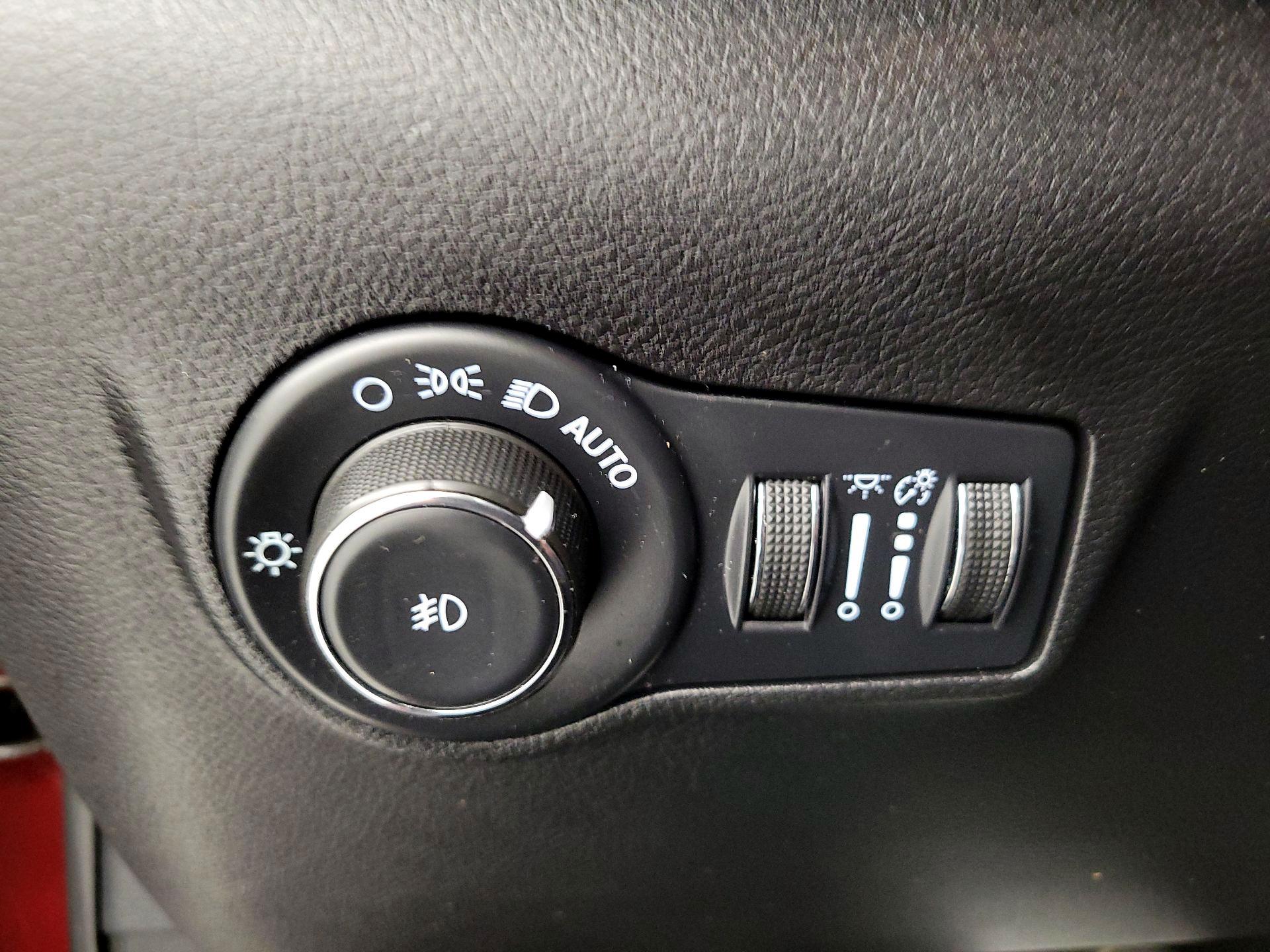 Thumbnail: 2022 Jeep Compass - 13