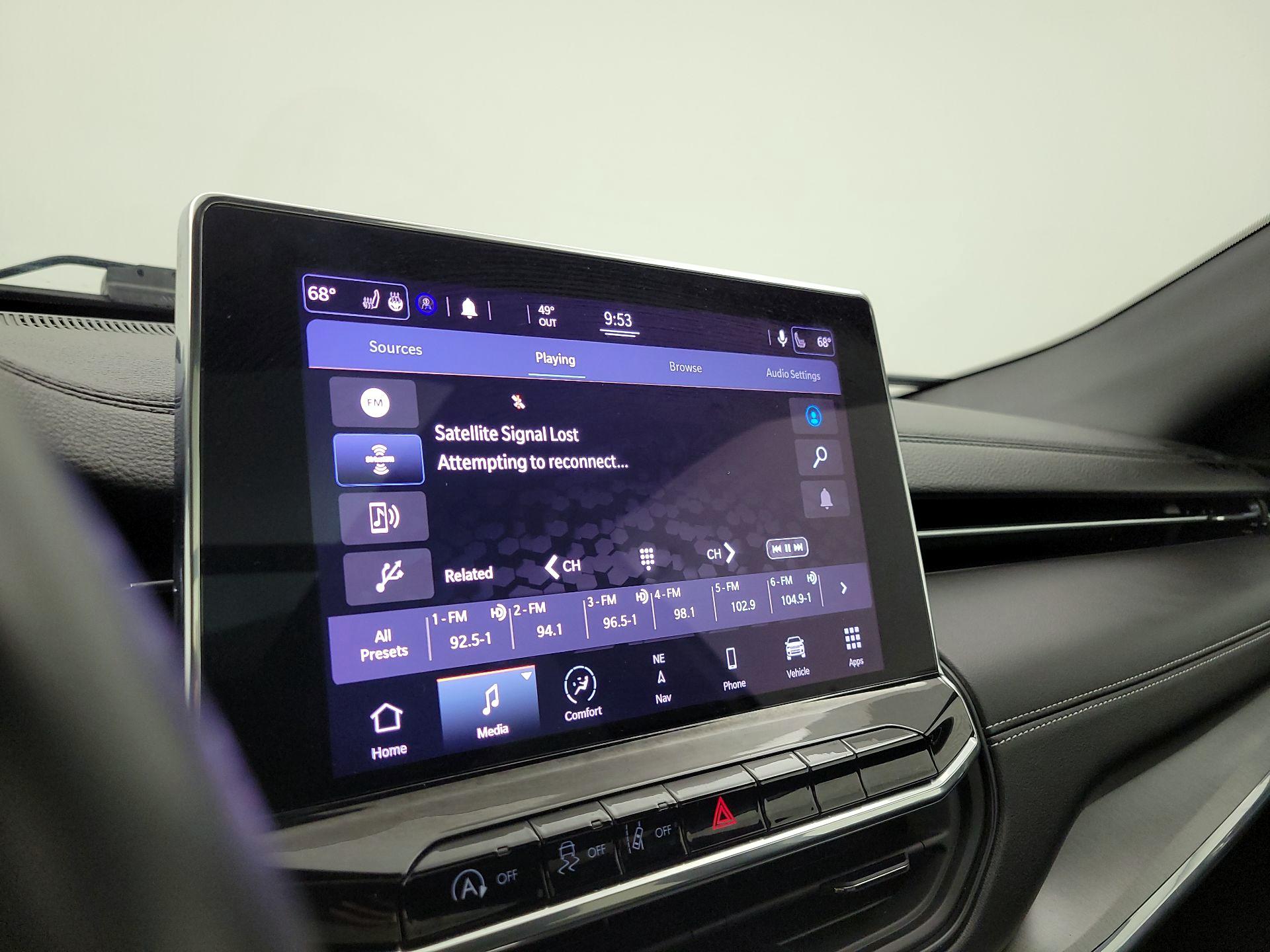 Thumbnail: 2022 Jeep Compass - 16