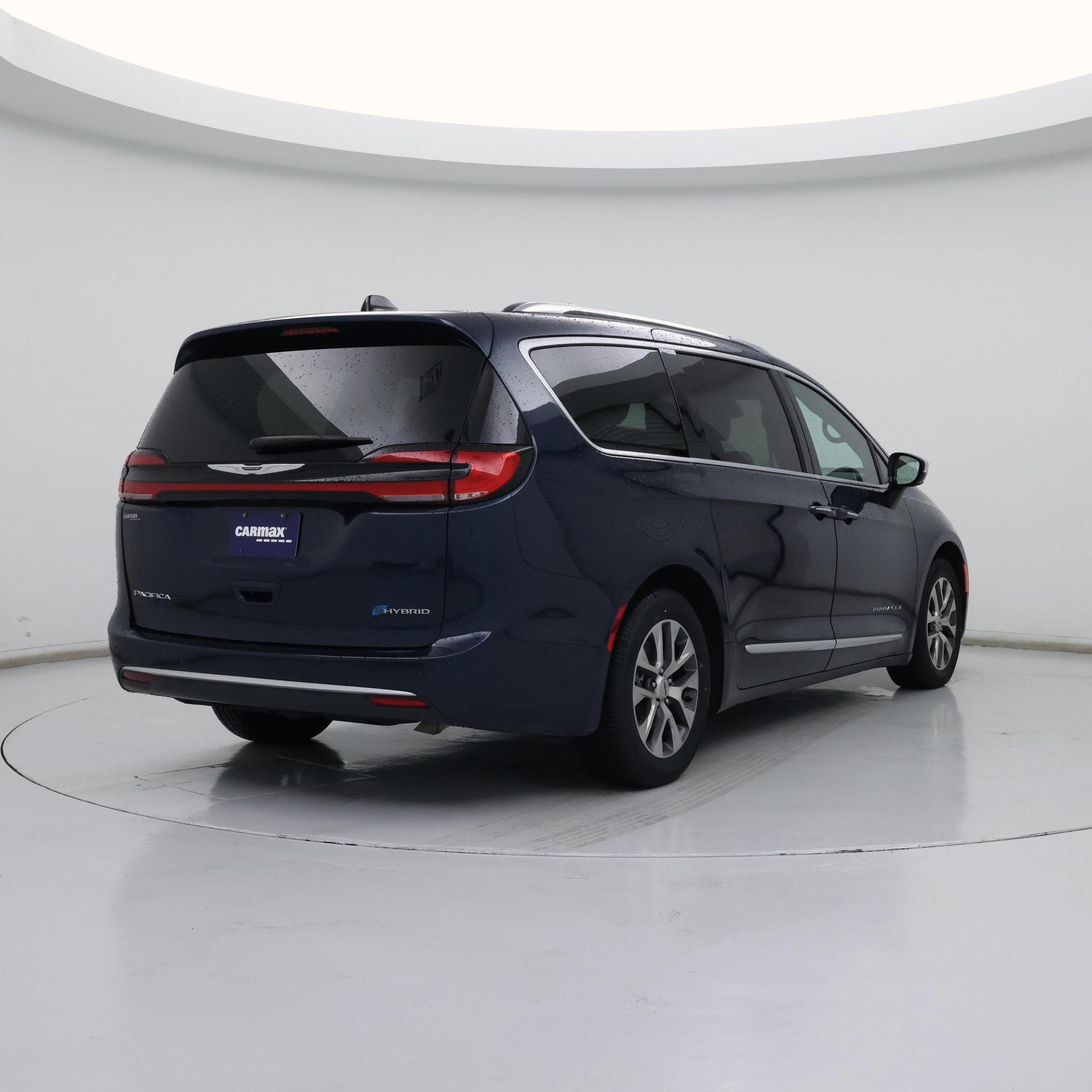 Thumbnail: 2023 Chrysler Pacifica - 8