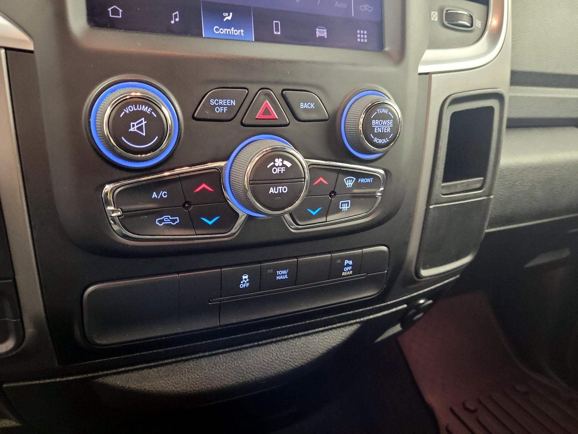 Thumbnail: 2022 RAM 1500 Classic - 16