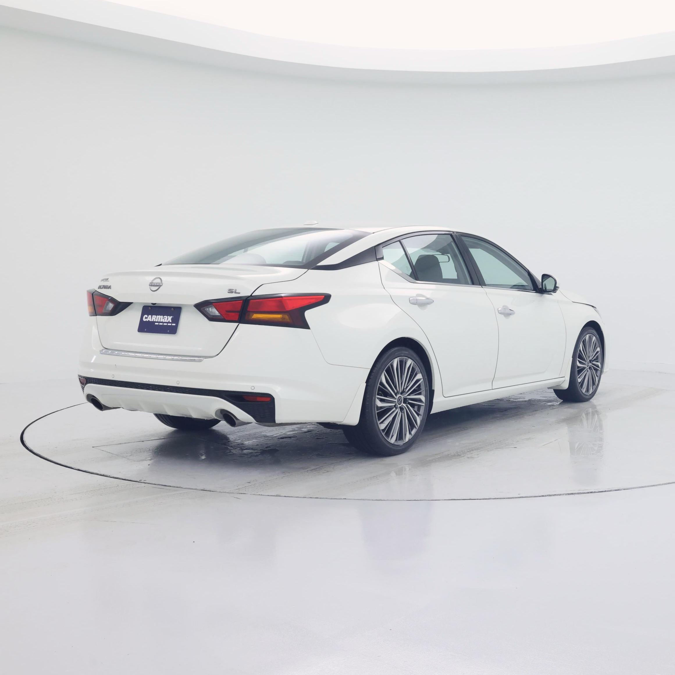 Thumbnail: 2023 Nissan Altima - 8