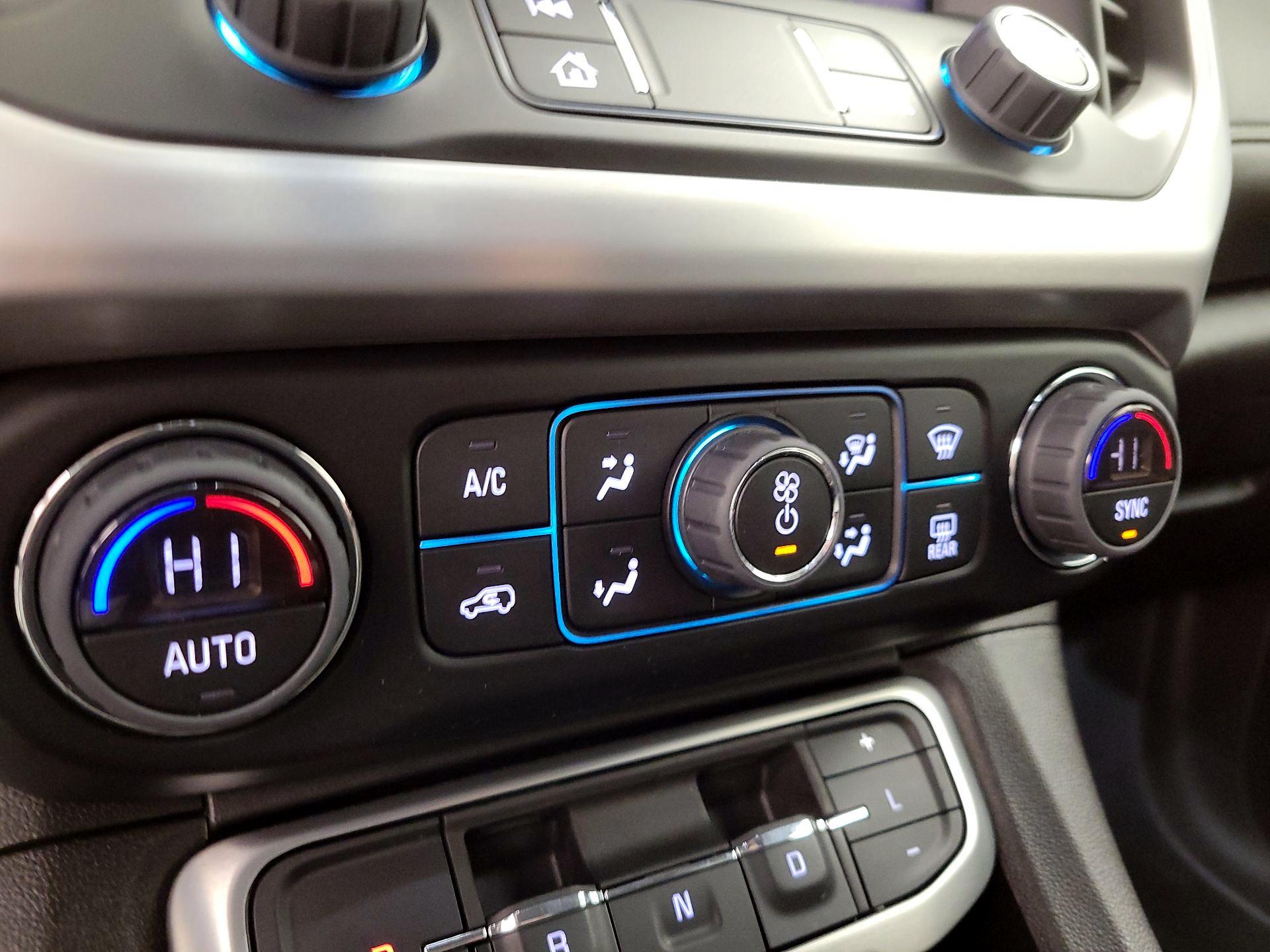 Thumbnail: 2022 GMC Acadia - 18