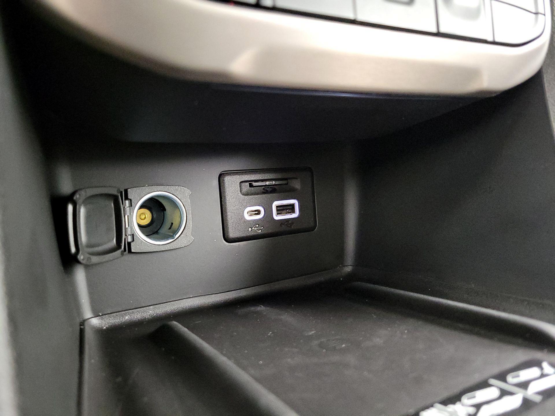 Thumbnail: 2023 GMC Acadia - 19