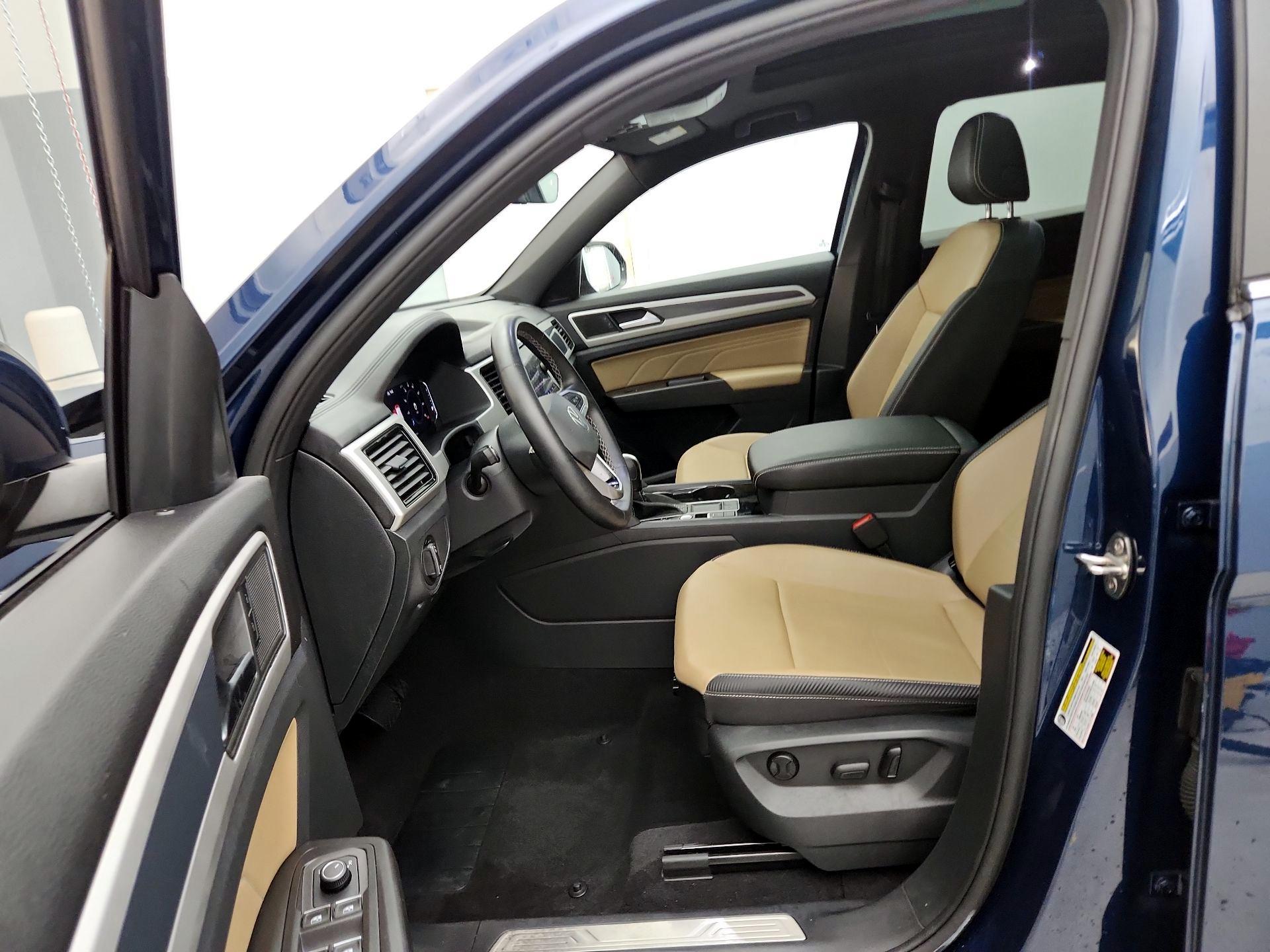 Thumbnail: 2022 Volkswagen Atlas - 11