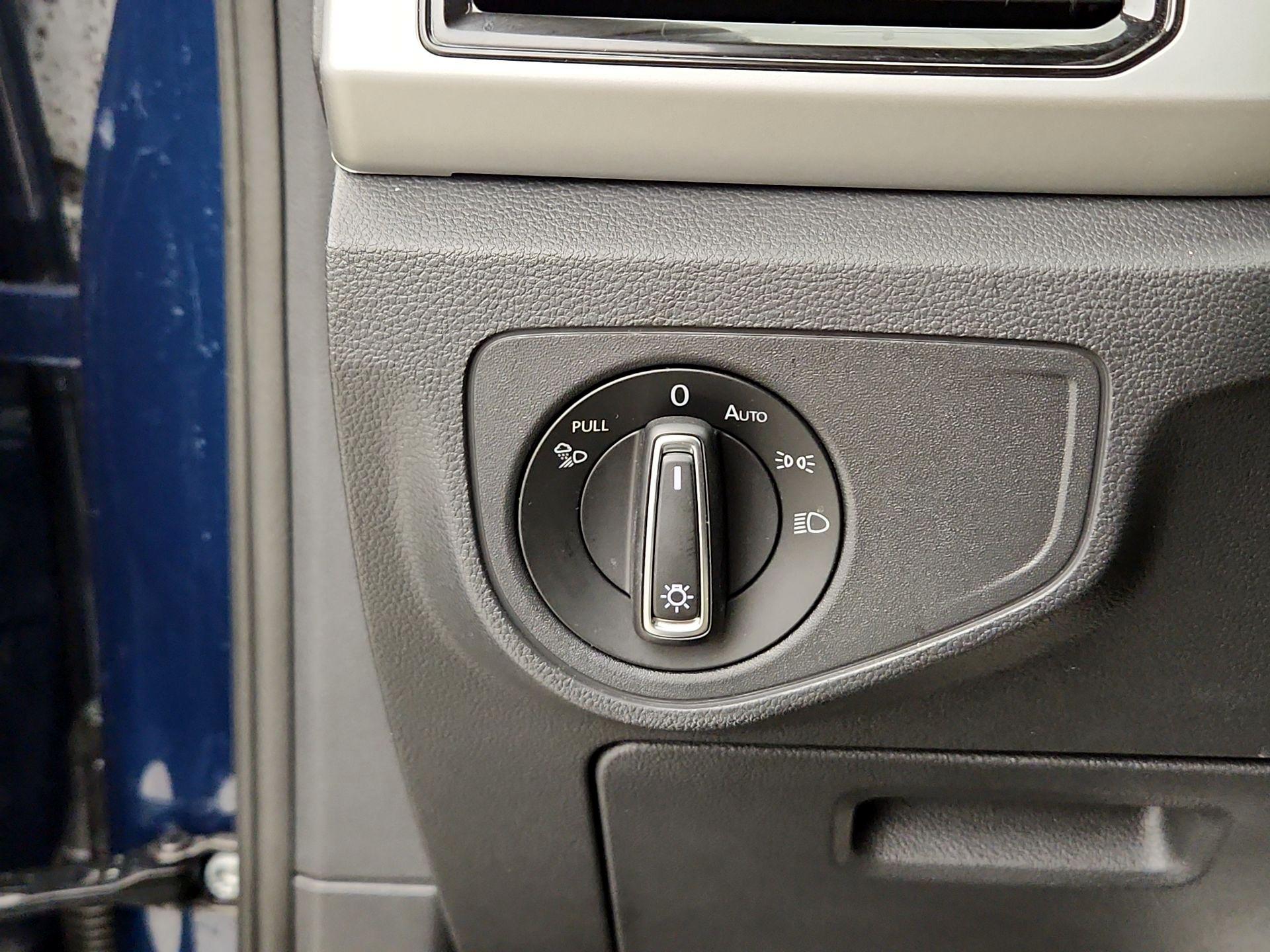 Thumbnail: 2022 Volkswagen Atlas - 13