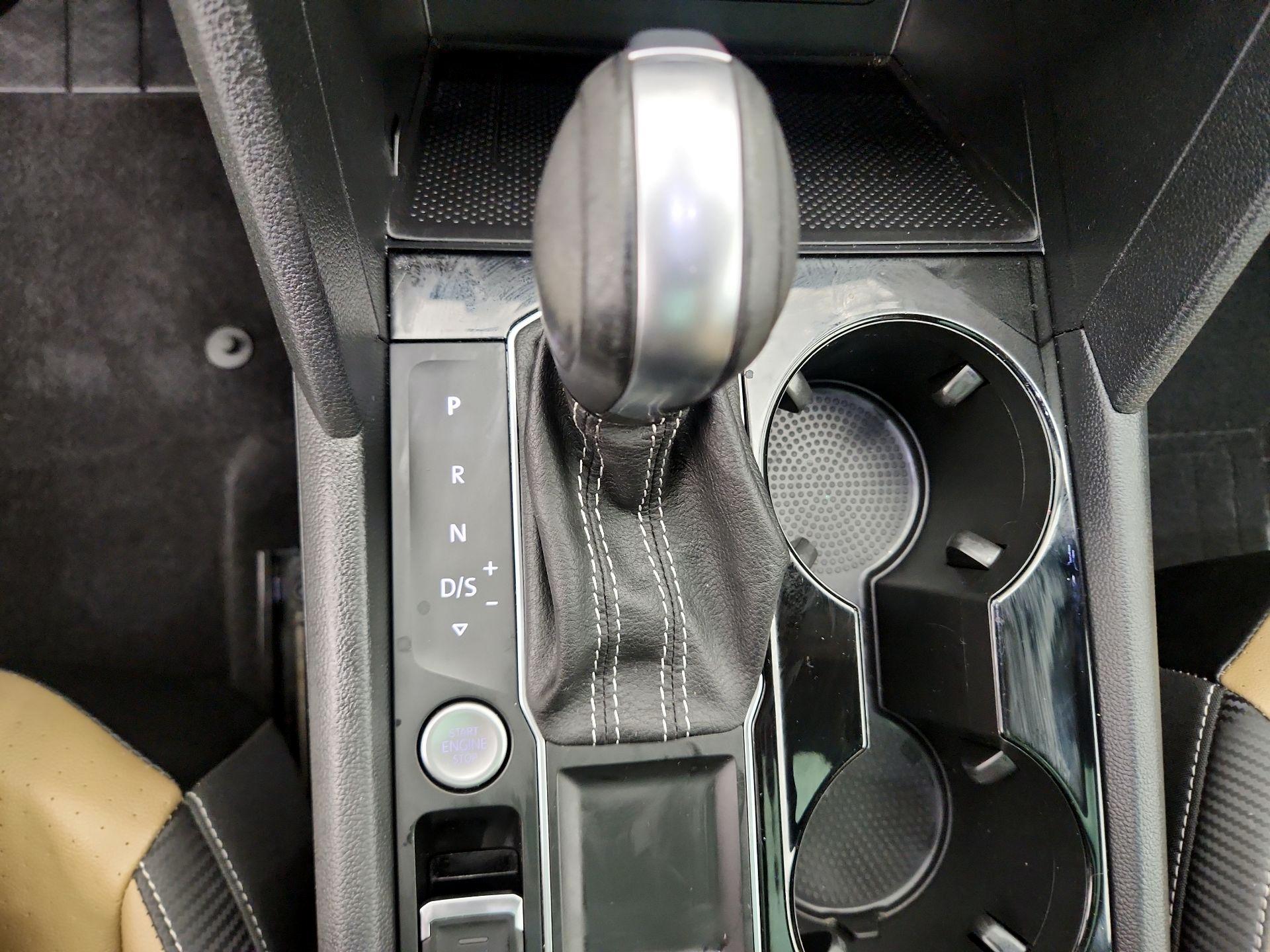 Thumbnail: 2022 Volkswagen Atlas - 17