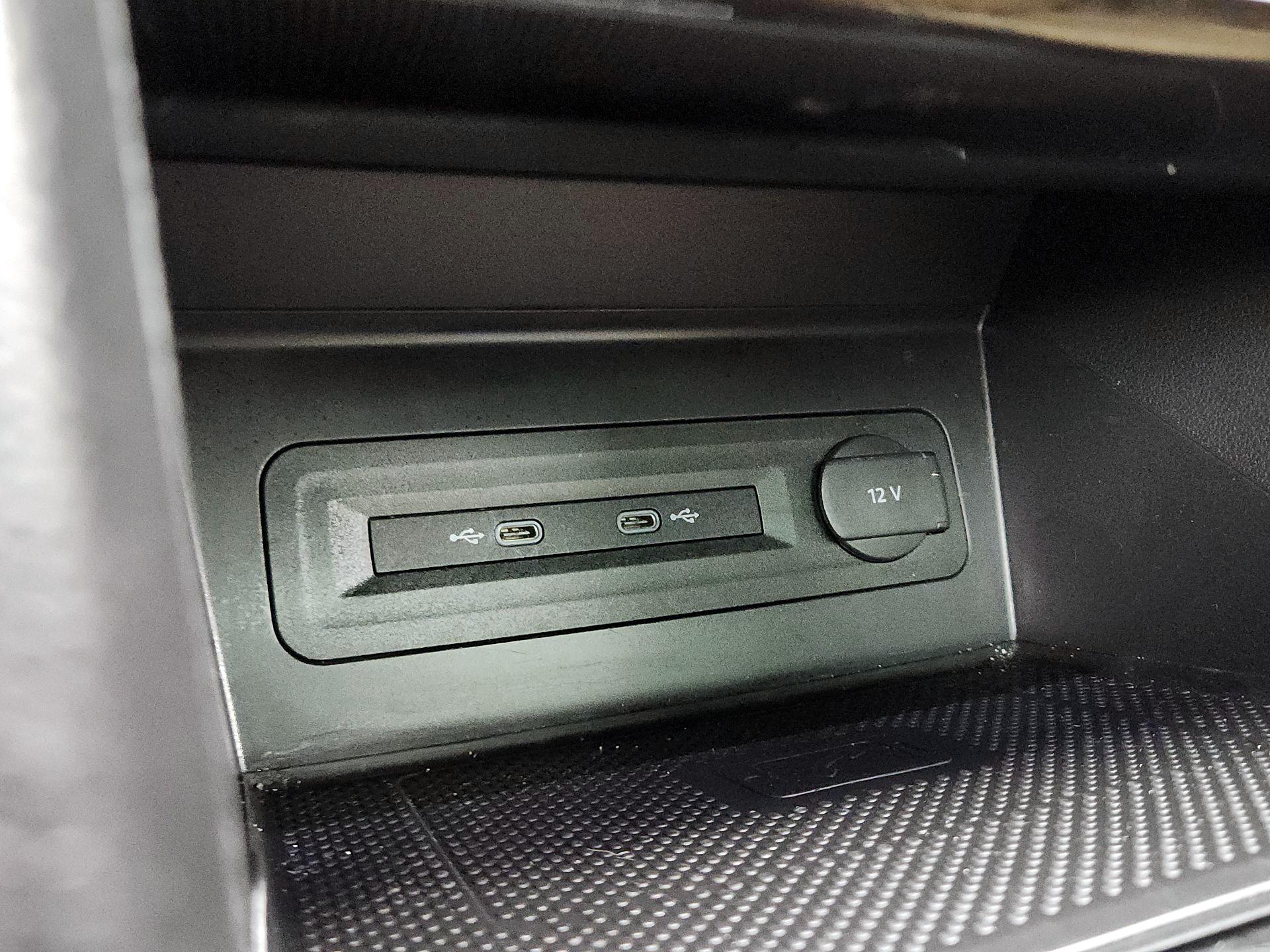 Thumbnail: 2022 Volkswagen Atlas - 18