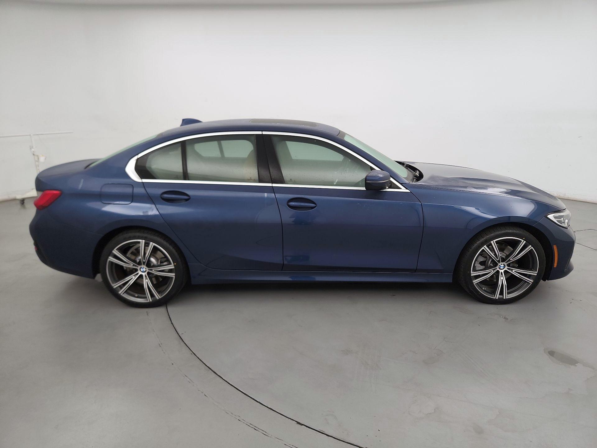 Thumbnail: 2021 BMW 3 Series - 4